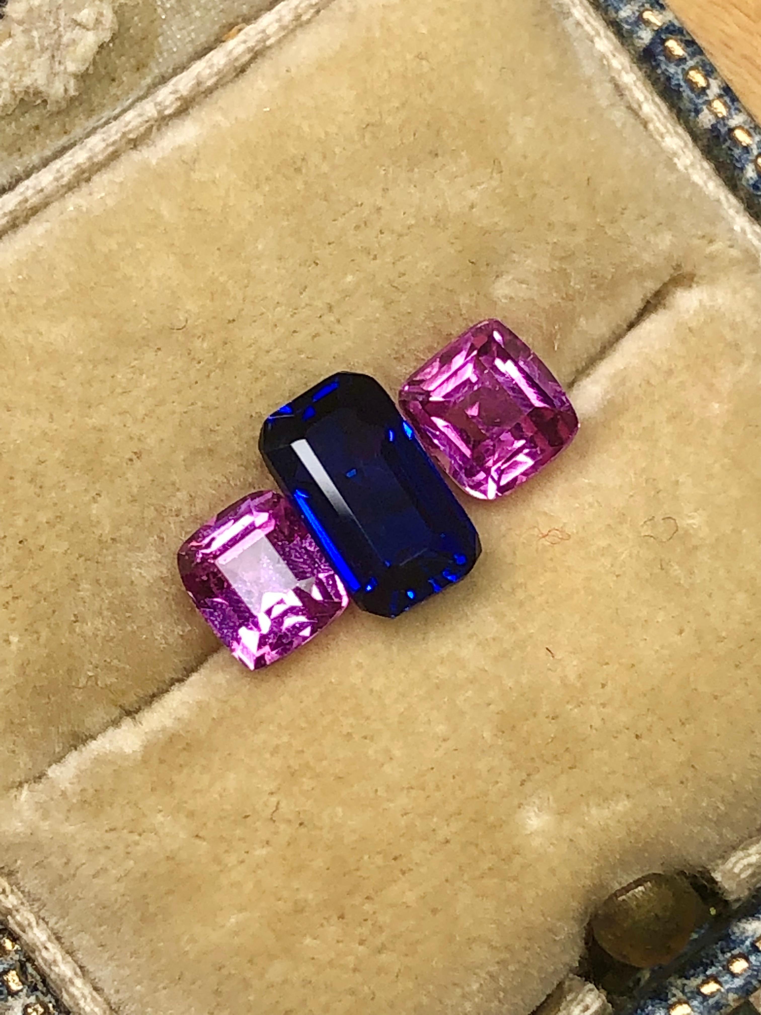 Emerald Cut Royal Blue and Vivid Pink Ceylon Sapphires 2.90 Carat For Sale