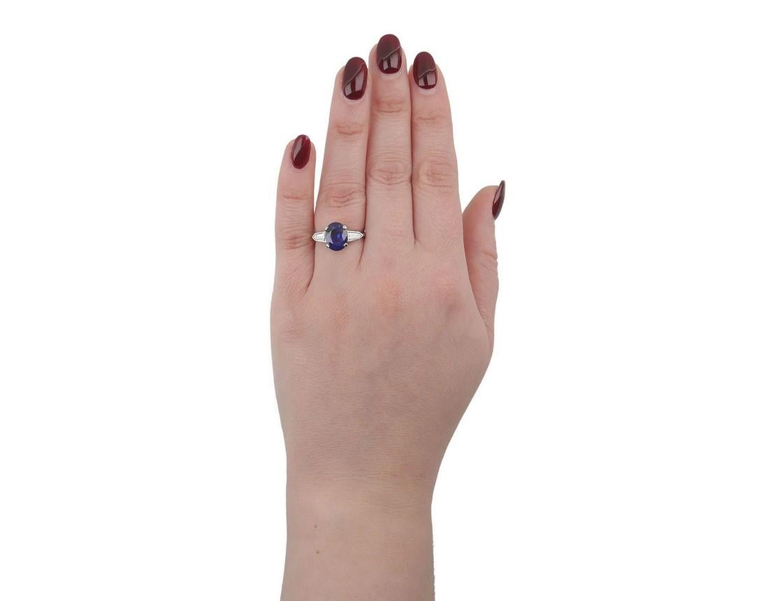 Royal Blue Burmese sapphire and diamond ring, circa 1950. In Good Condition For Sale In London, GB