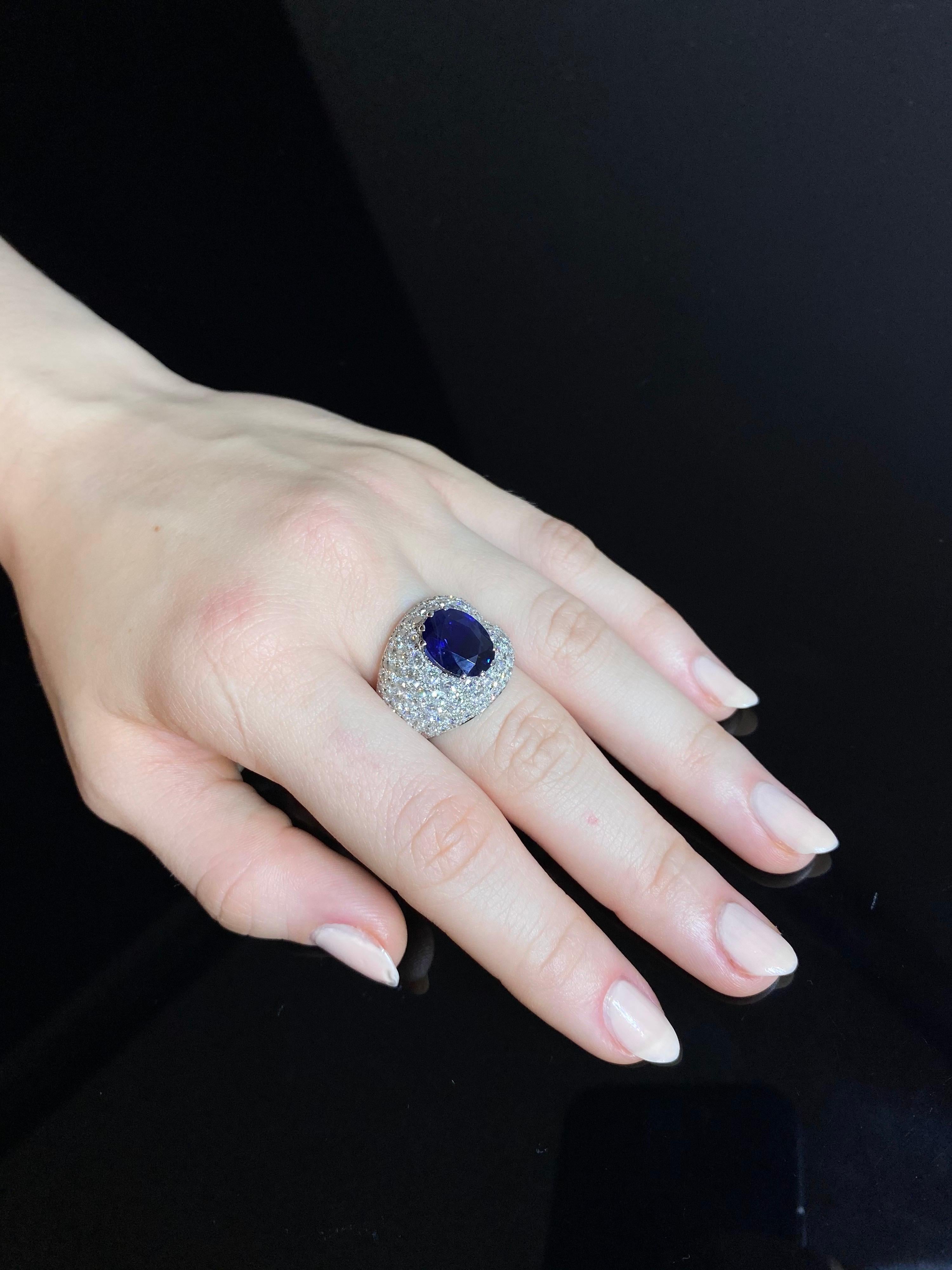 Royal Blue Ceylon Sapphire Diamond Cocktail Ring 19.2 Karat White Gold 2010s For Sale 8