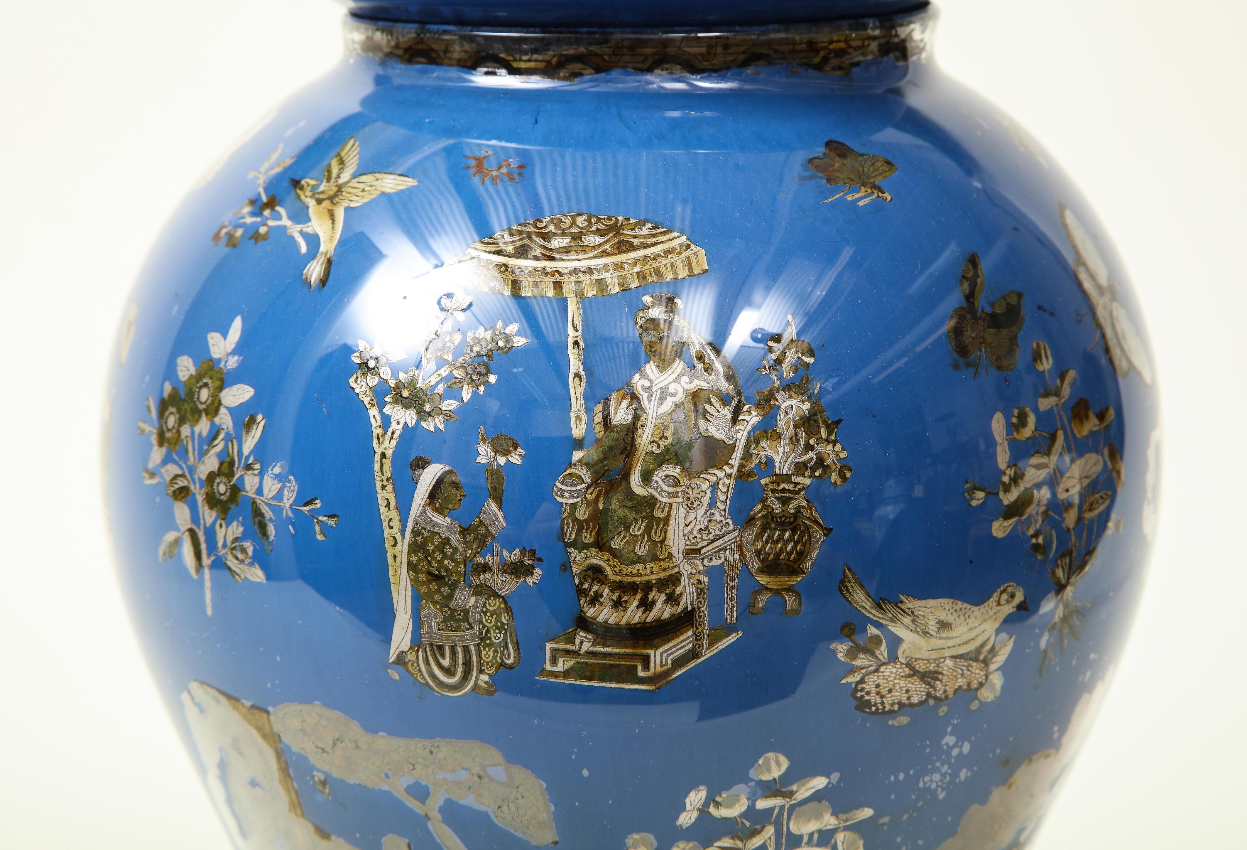 Royal Blue Chinoiserie Decalcomania Lamp In Good Condition For Sale In New York, NY