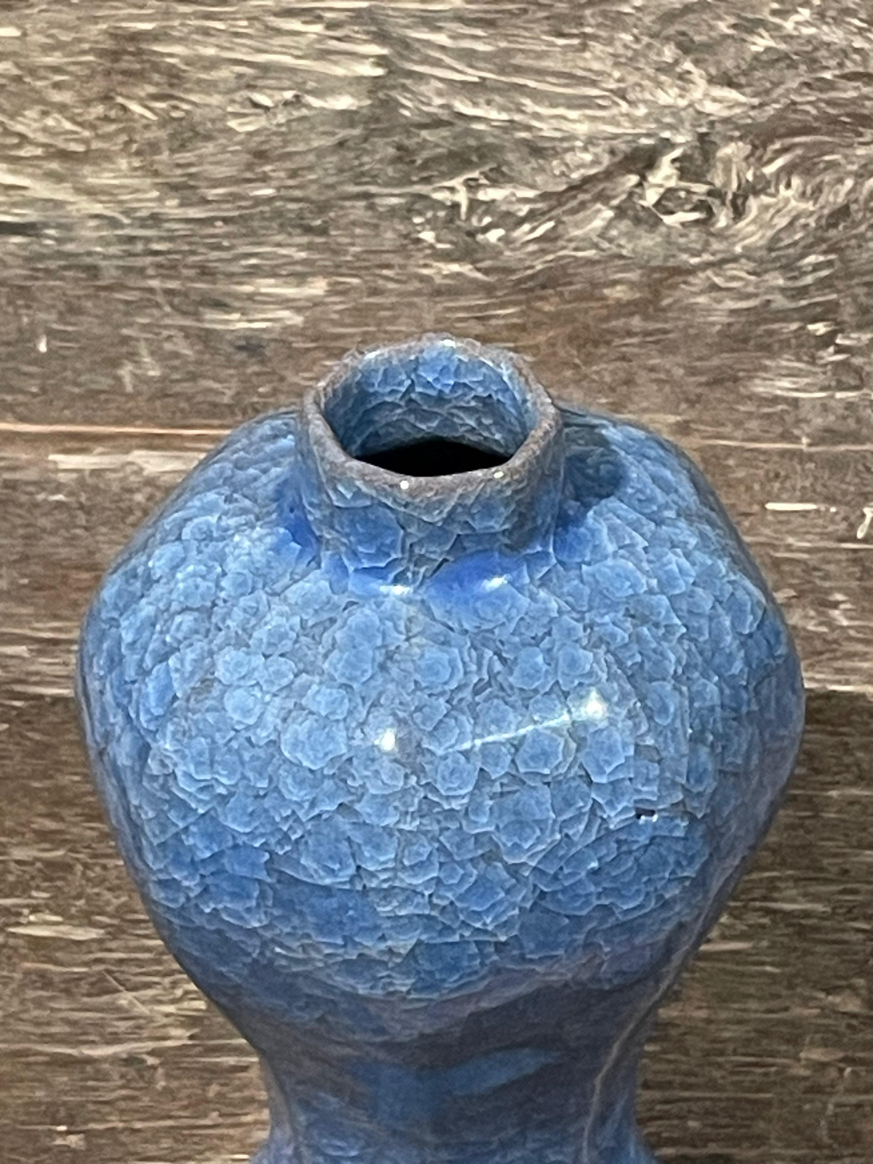 Jarrón de forma octogonal con esmalte craquelado azul real, China, Contemporáneo Siglo XXI y contemporáneo en venta