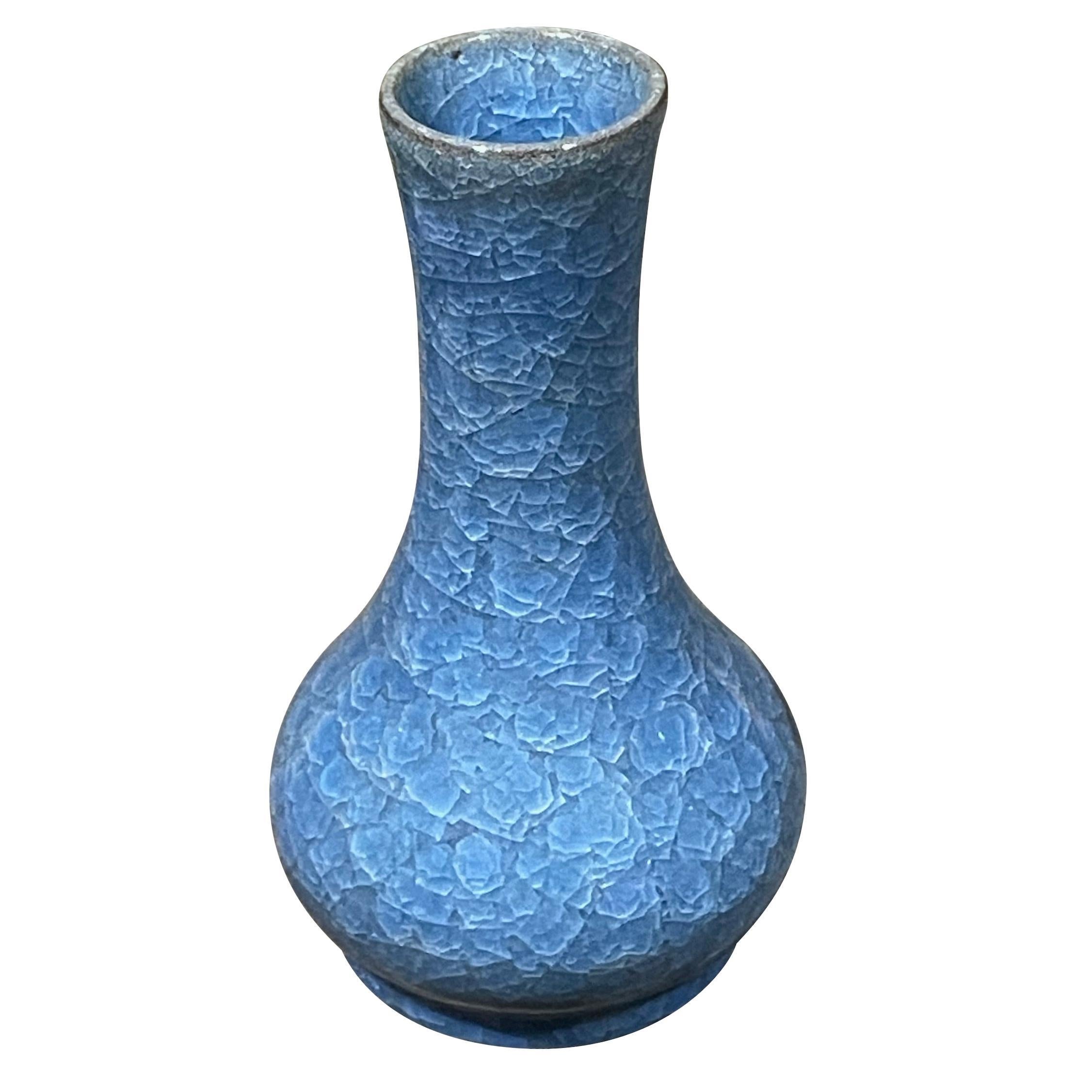 Vaso a forma di collo d'imbuto liscio con smalto craquelé blu reale, Cina, Contemporaneo