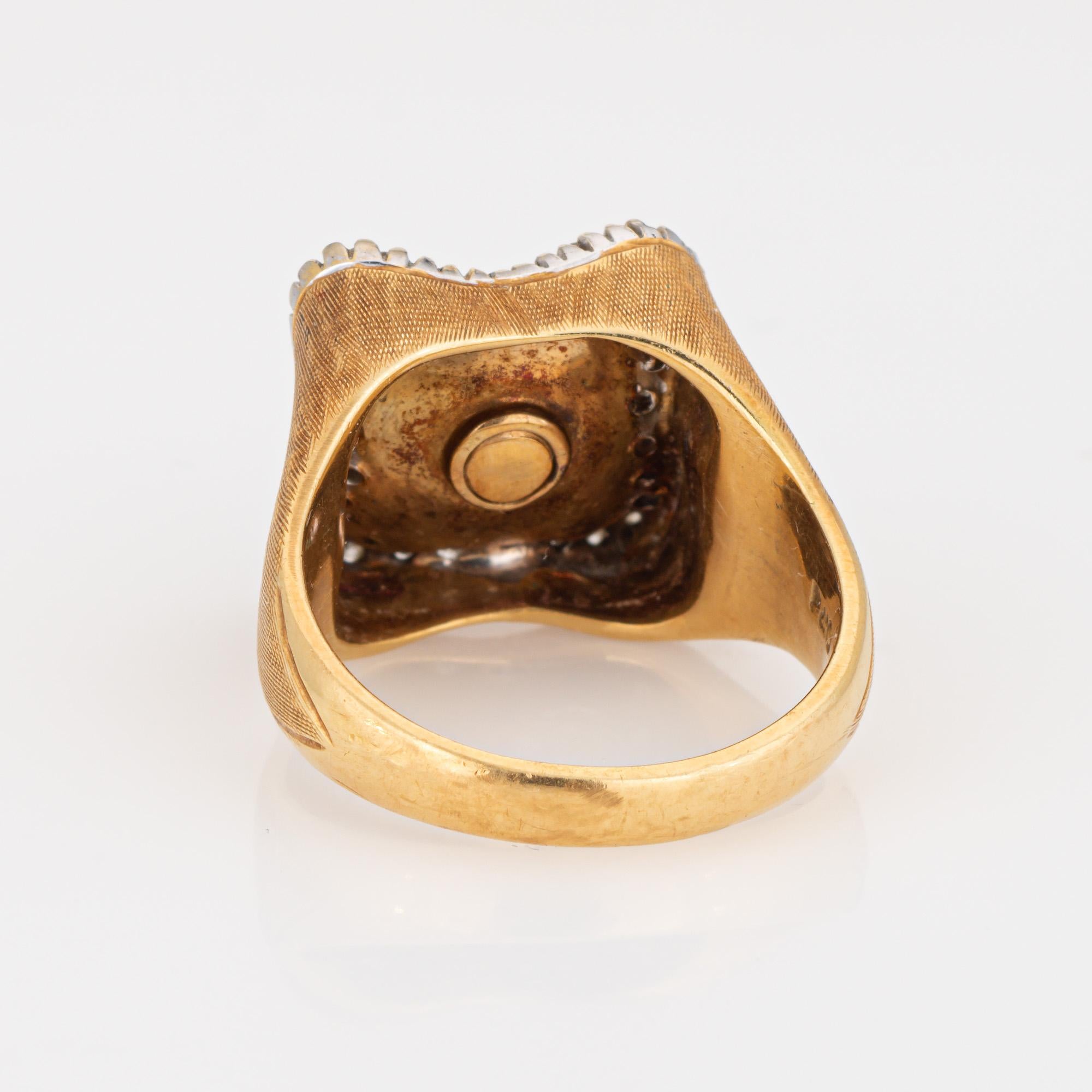 Anello quadrato con smalto blu reale e diamante d'epoca Sz 5,75 Oro giallo 18k Gioielli In condizioni buone in vendita a Torrance, CA