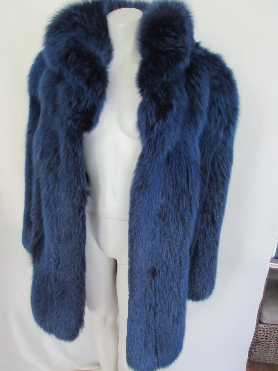 el abrigo de zorro azul