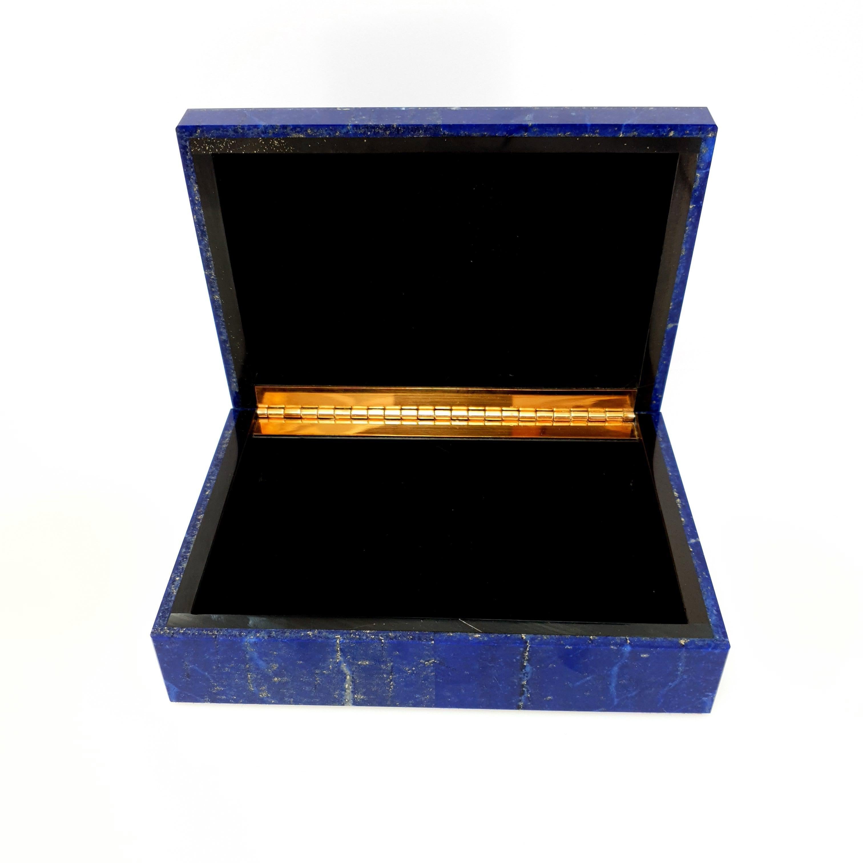 Royal Blue Lapis Lazuli Decorative Jewelry Gemstone Box In New Condition For Sale In Kirschweiler, DE