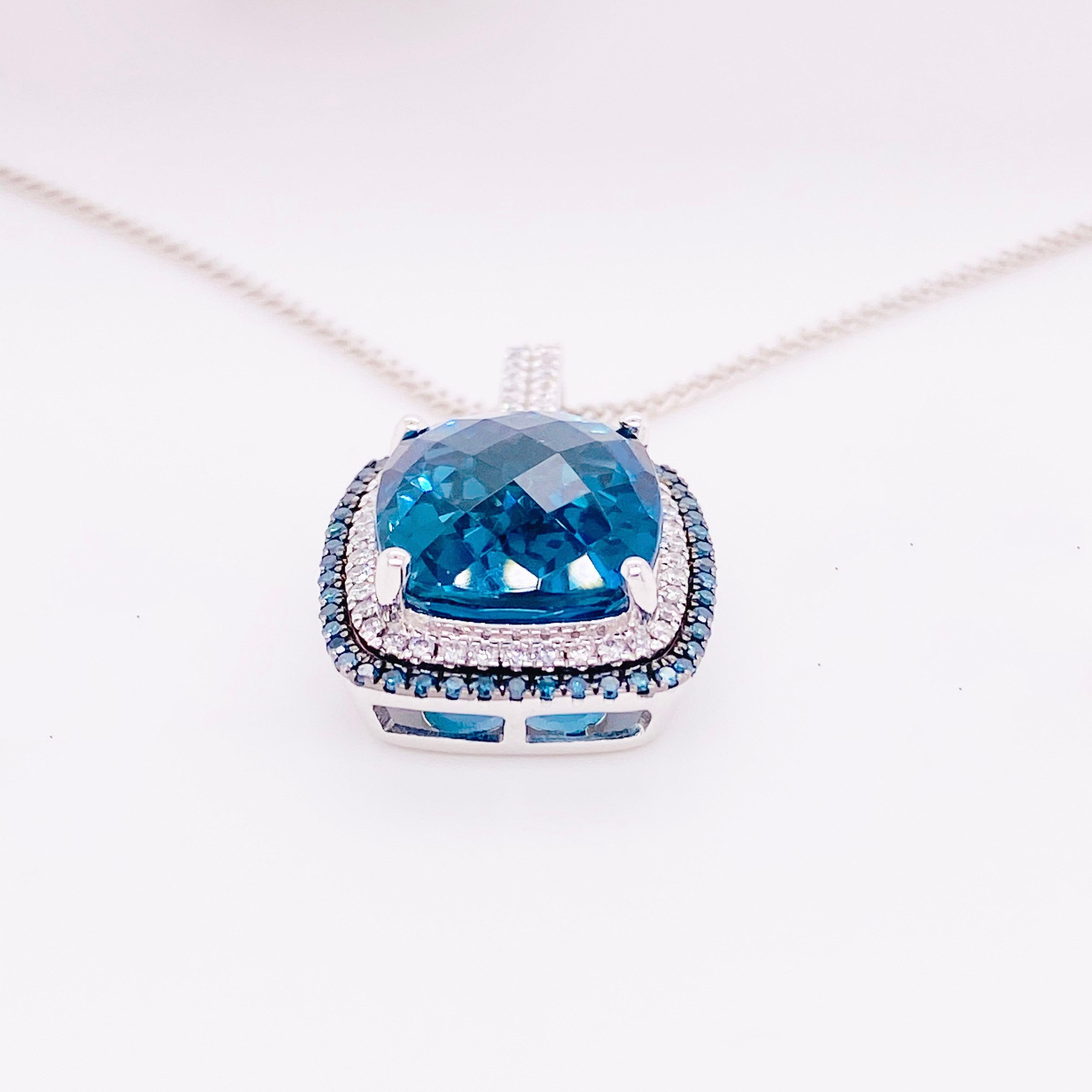 Königsblaue Halskette 10 Karat  Halskette mit blauem Topas, Londoner Blautopas und Diamanten (Moderne) im Angebot