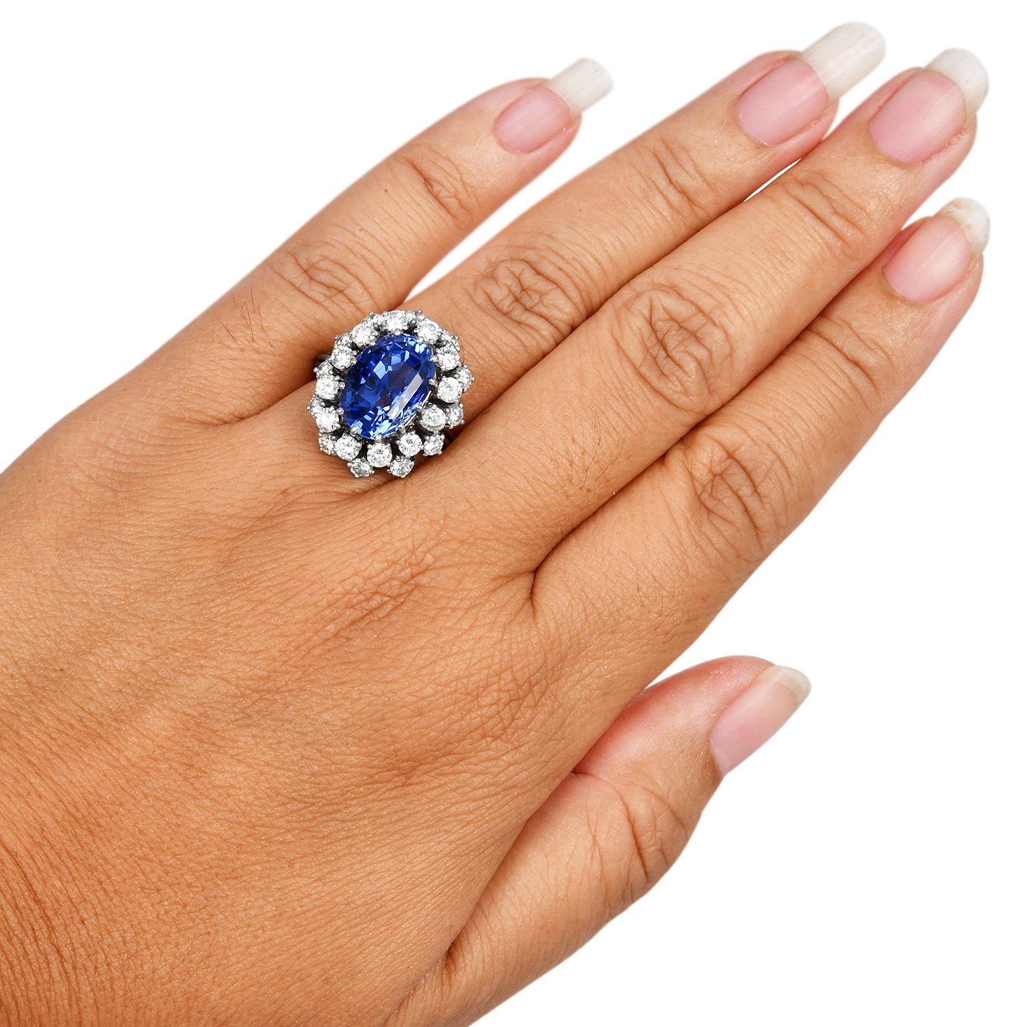 Royal Blue No Heat Natürlicher GIA Ceylon Saphir 10,50 Karat Diamantring im Angebot 2