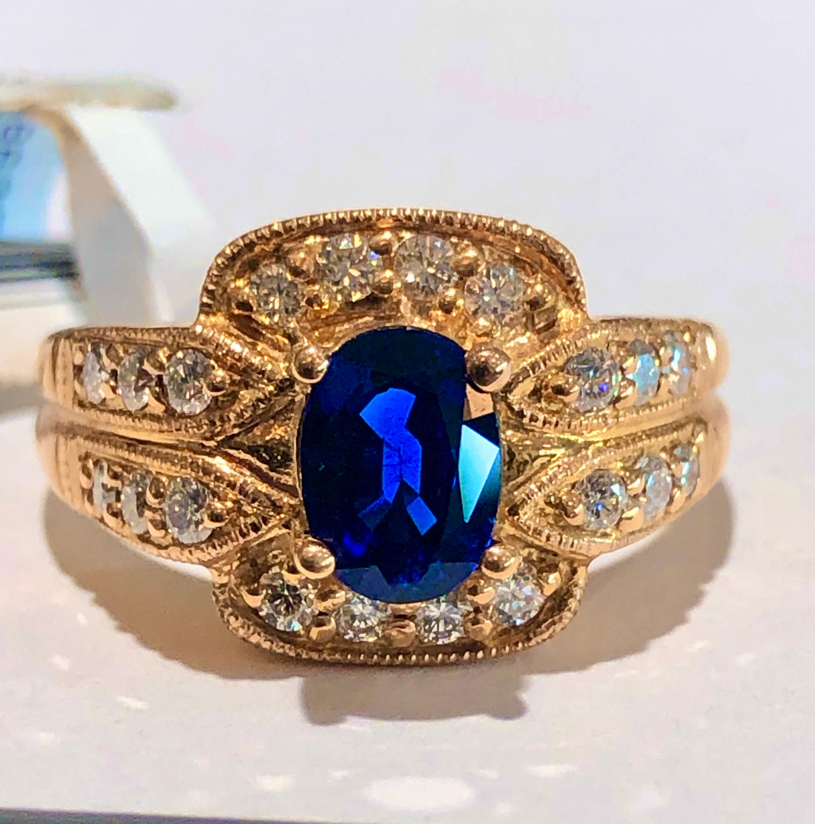 1.55 Carat Royal Blue sapphire and Diamonds Ring 18K Rose Gold
Stunning Cocktail Ring centering a 1.12 Carat Natural Royal Blue sapphire and 0.42 Carat Rond Brilliant Cut Diamonds G-VS.
Ring size 6
7.0g 18K Rose Gold