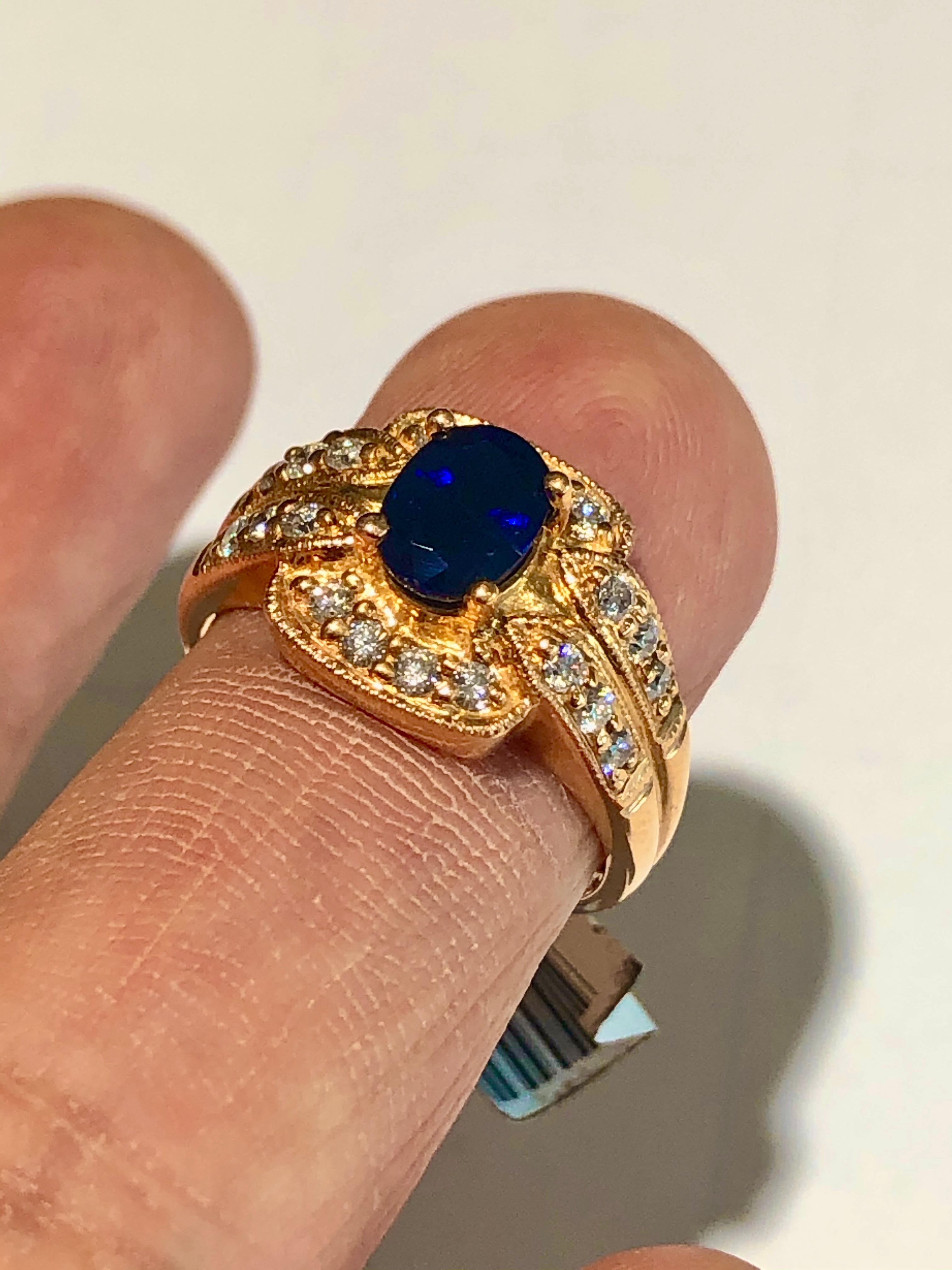 Royal Blue Sapphire and Diamonds Ring 18 Karat Rose Gold For Sale 1