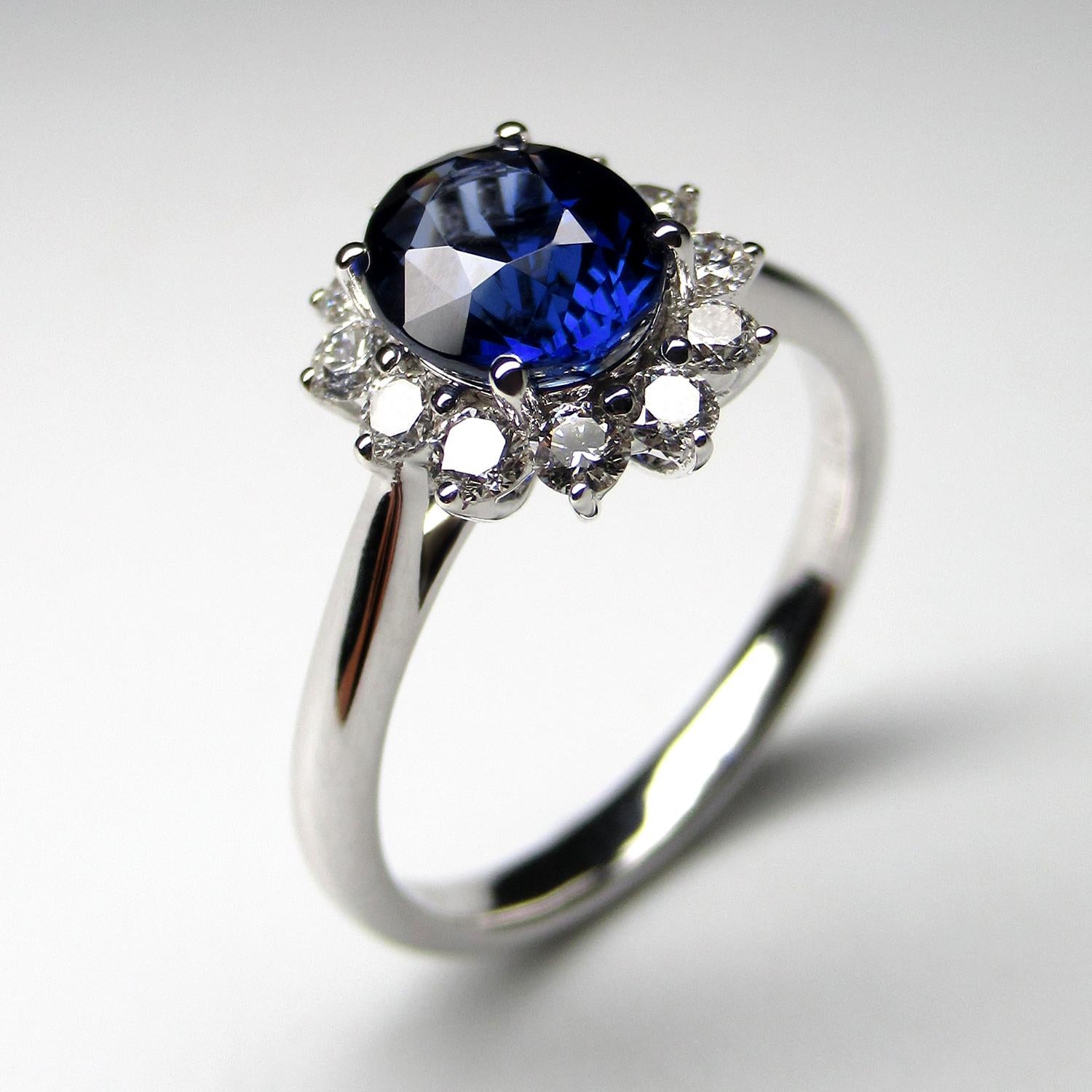 Women's Royal Blue Sapphire Diamond Gold Promise Ring For Sale