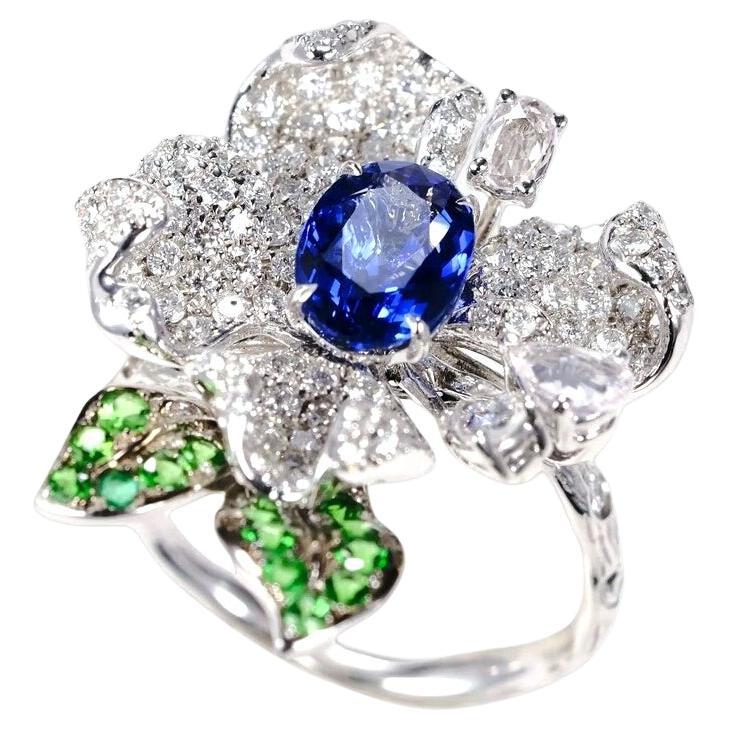 Bague florale en saphir bleu royal et diamant en platine