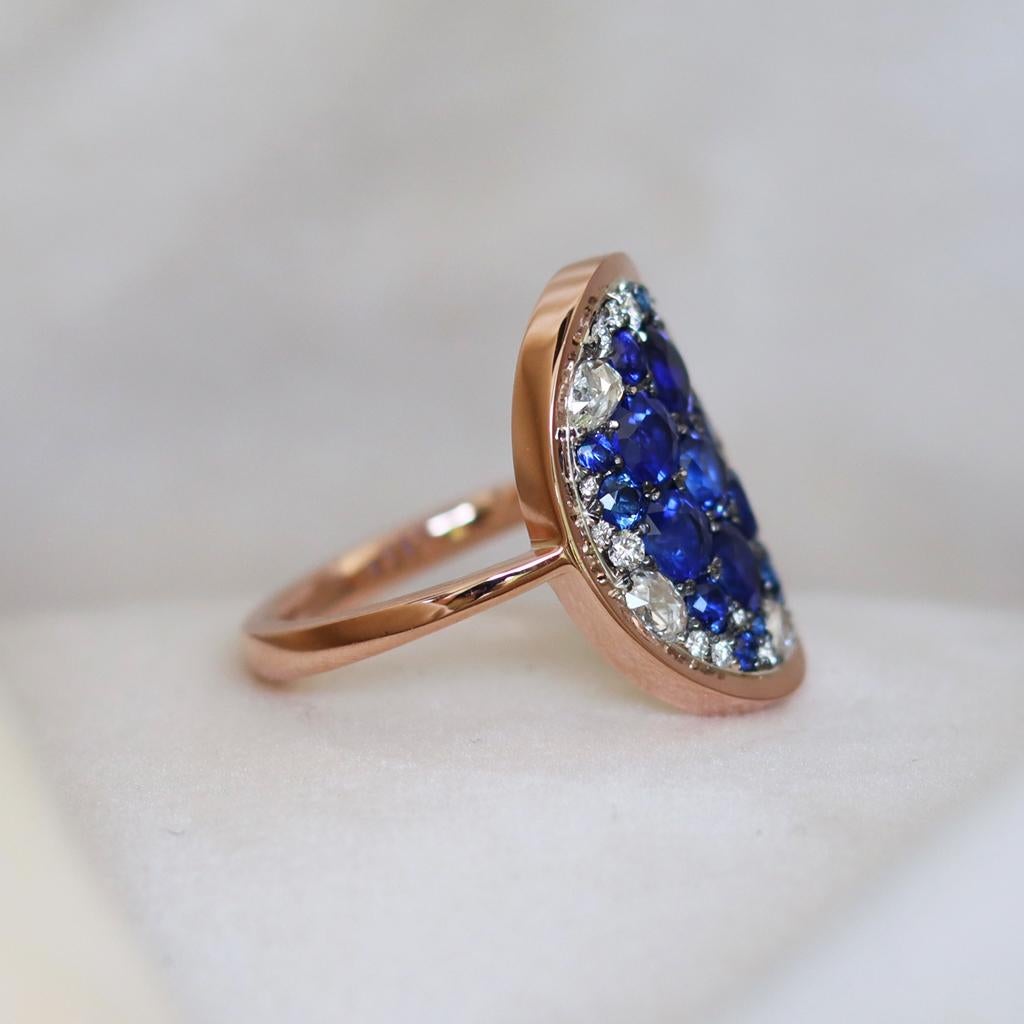 Art Nouveau Royal Blue Sapphire, Rose-Cut & Briljant-Cut Diamond Pave Mosaic Ring
