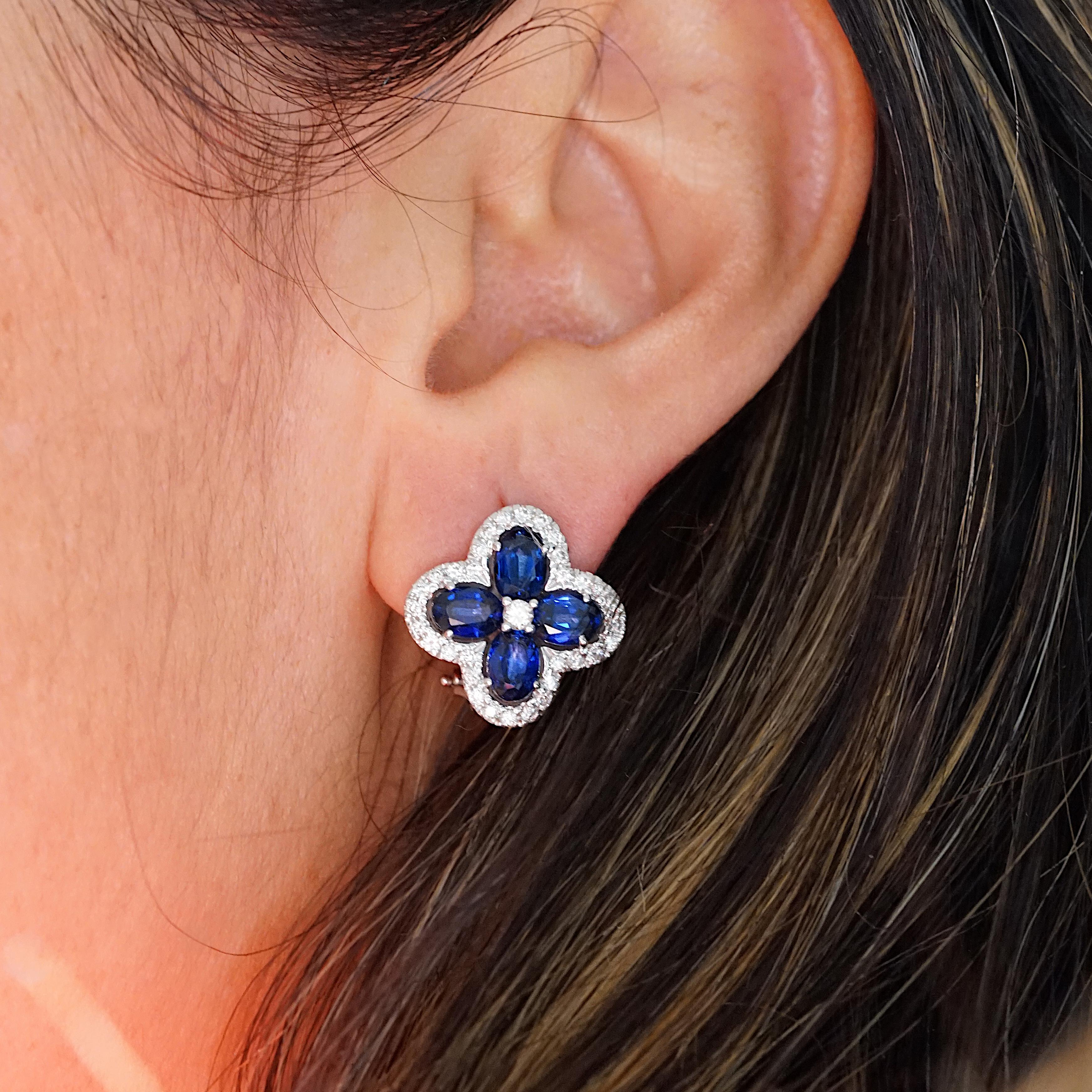 Royal Blue Saphir Weiße Diamanten Made in Italy 18 Karat Weißgold Ohrringe für Damen oder Herren im Angebot