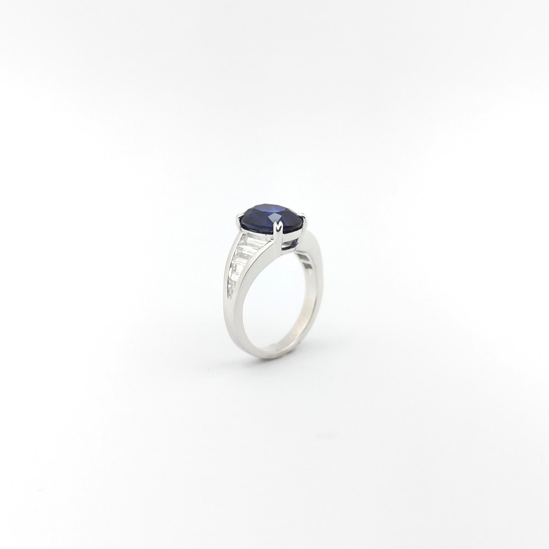 Royal Blue Sapphire with Diamond Ring set in Platinum 950 Settings For Sale 7