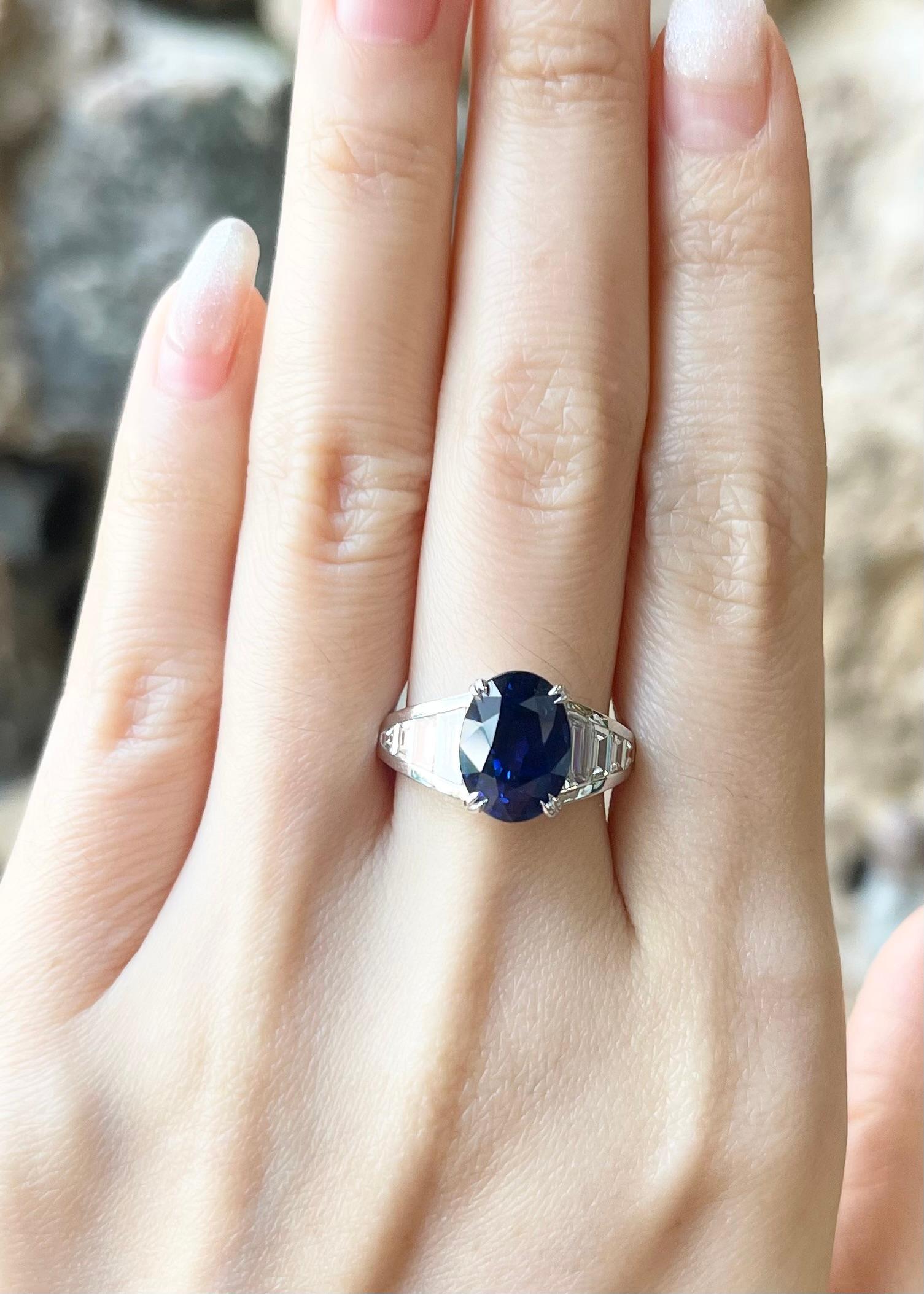 Contemporary Royal Blue Sapphire with Diamond Ring set in Platinum 950 Settings For Sale