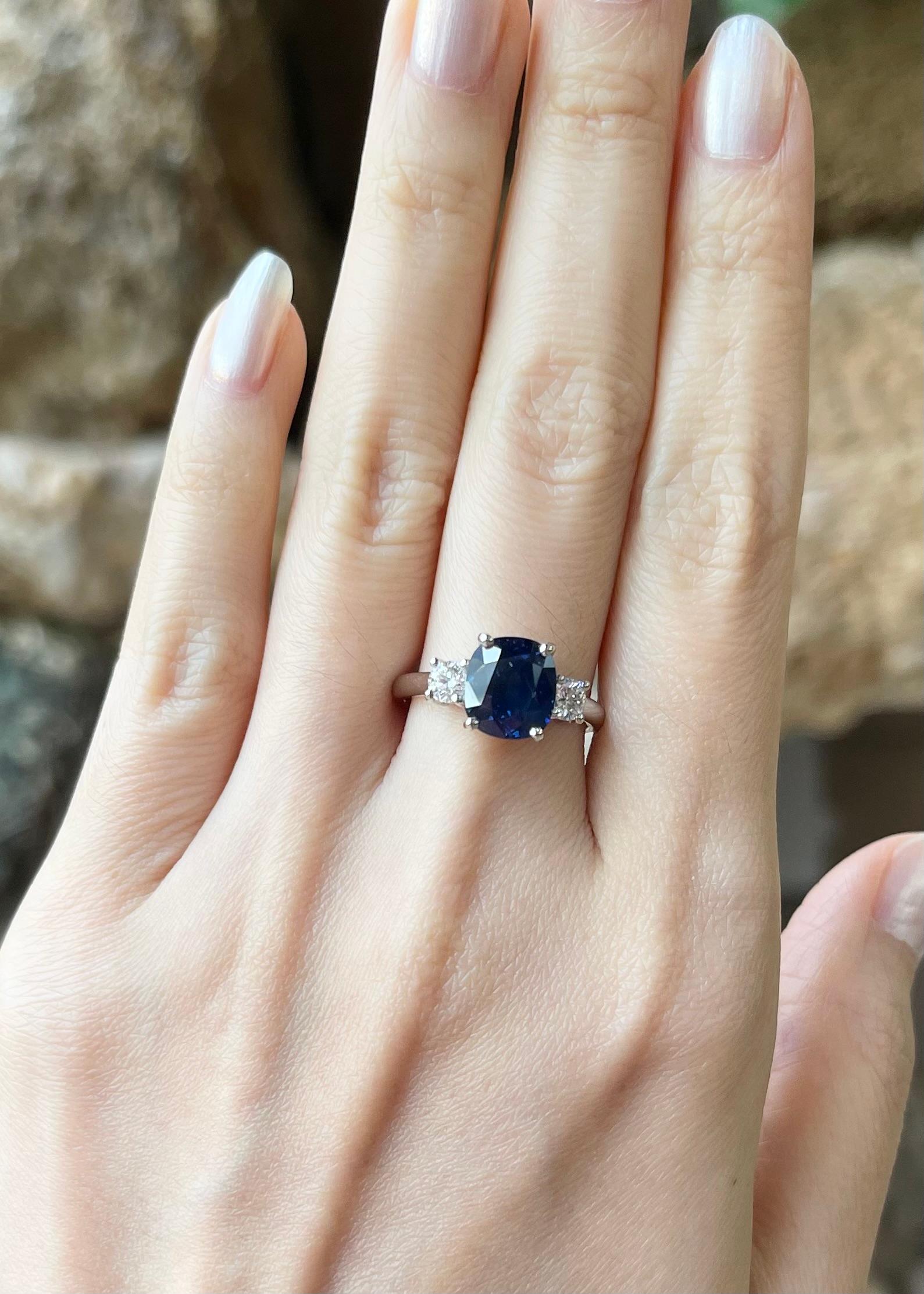 Contemporary Royal Blue Sapphire with Diamond Ring set in Platinum 950 Settings For Sale