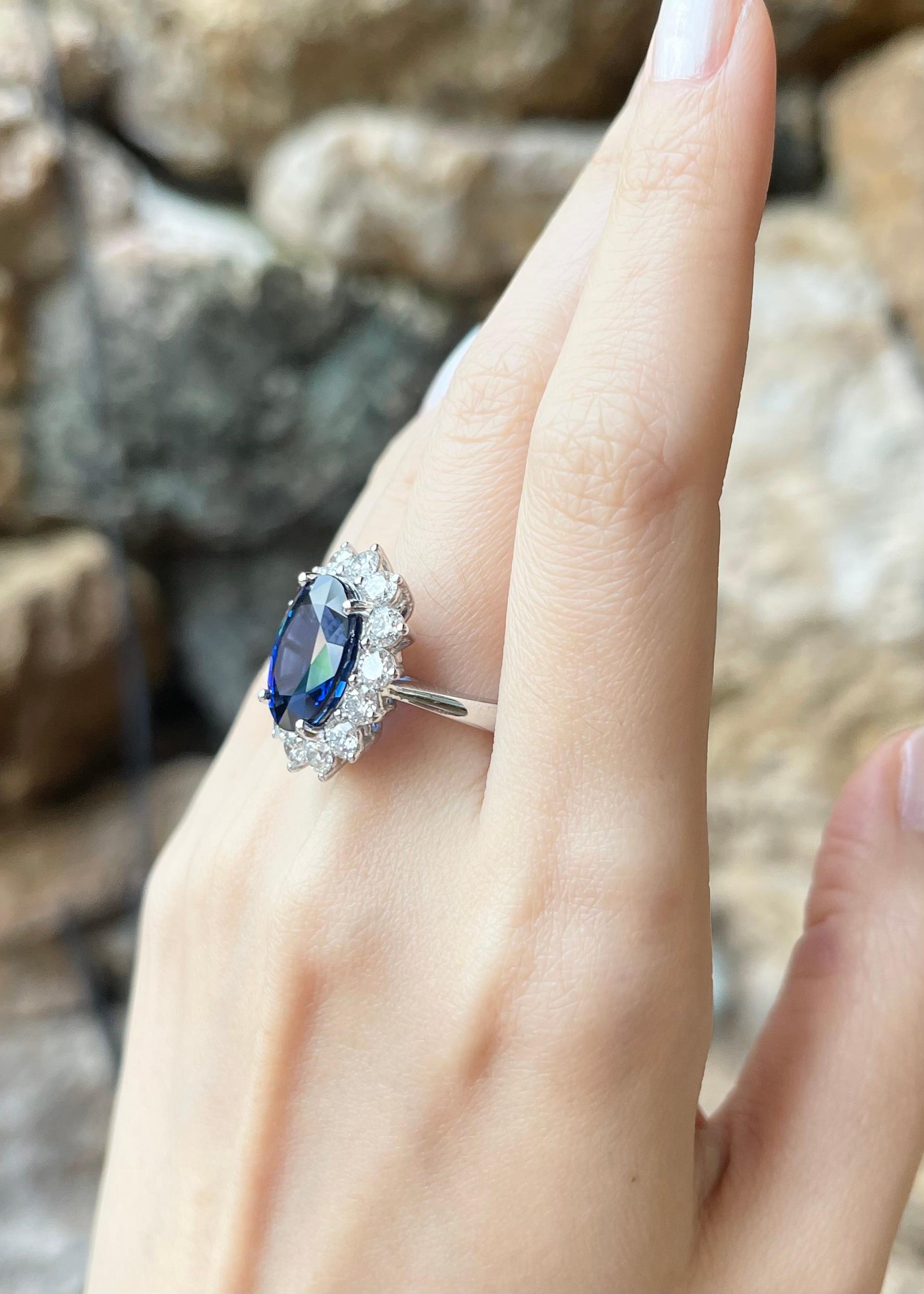 The Royal Diamond Sapphire with Diamond Ring set in Platinum 950 Settings (bague avec saphir bleu et diamant en platine 950) Neuf - En vente à Bangkok, TH
