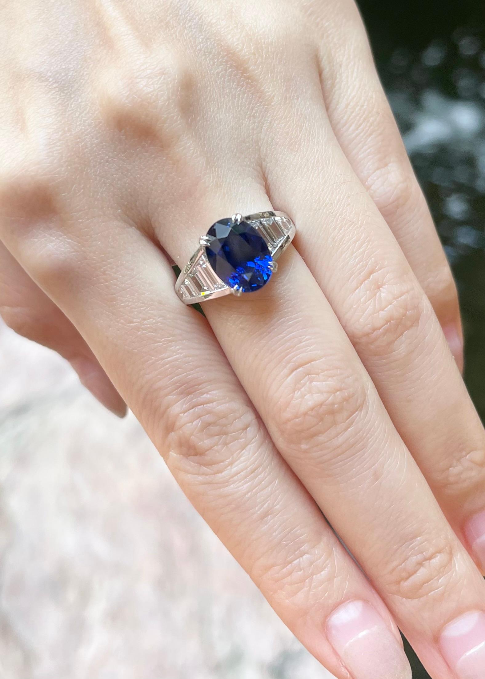 Women's Royal Blue Sapphire with Diamond Ring set in Platinum 950 Settings For Sale