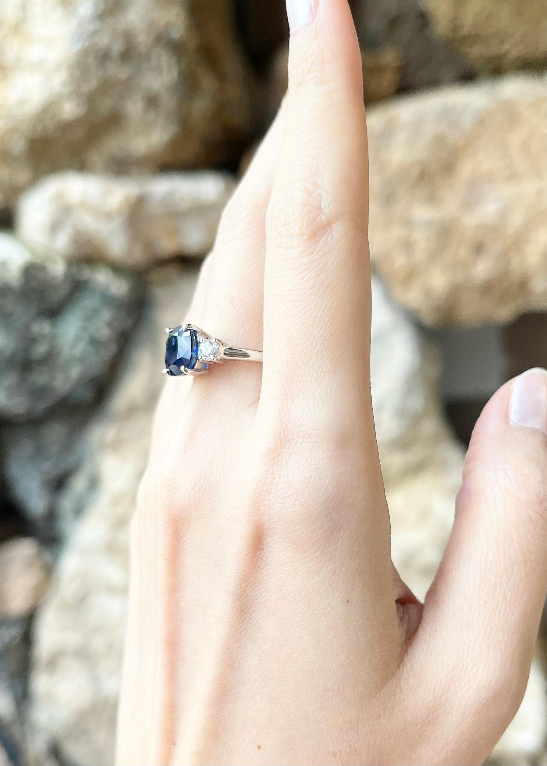 Women's Royal Blue Sapphire with Diamond Ring set in Platinum 950 Settings For Sale