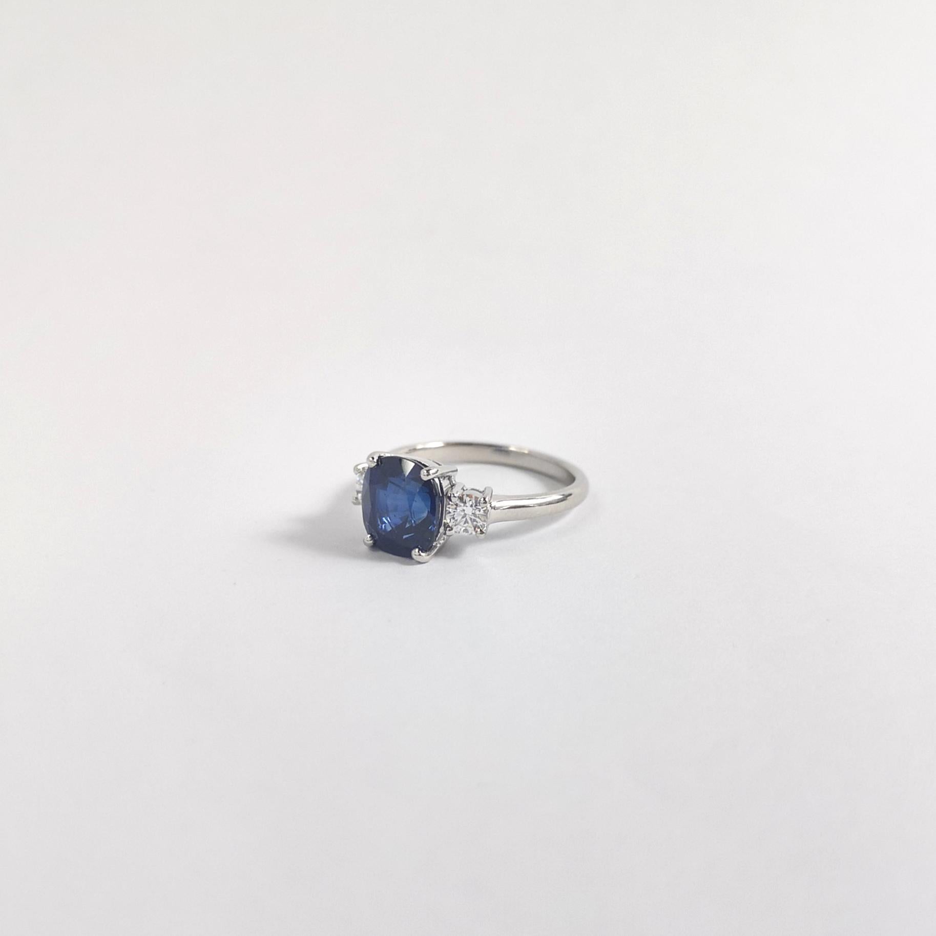 Royal Blue Sapphire with Diamond Ring set in Platinum 950 Settings For Sale 3