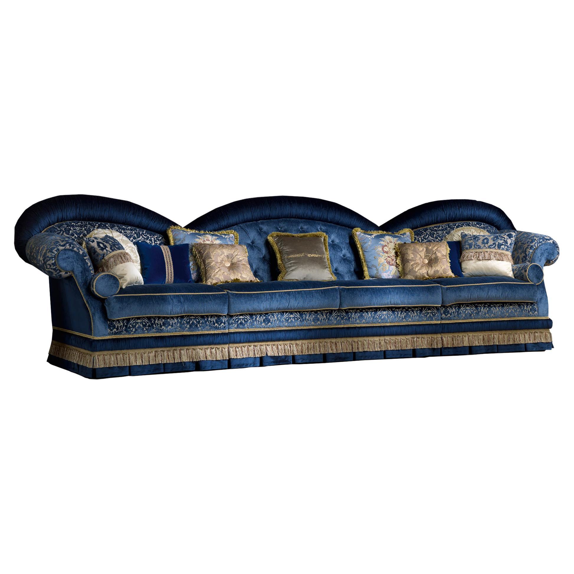 Canapé bleu royal en bois massif exclusif et capitonné de velours bleu en vente
