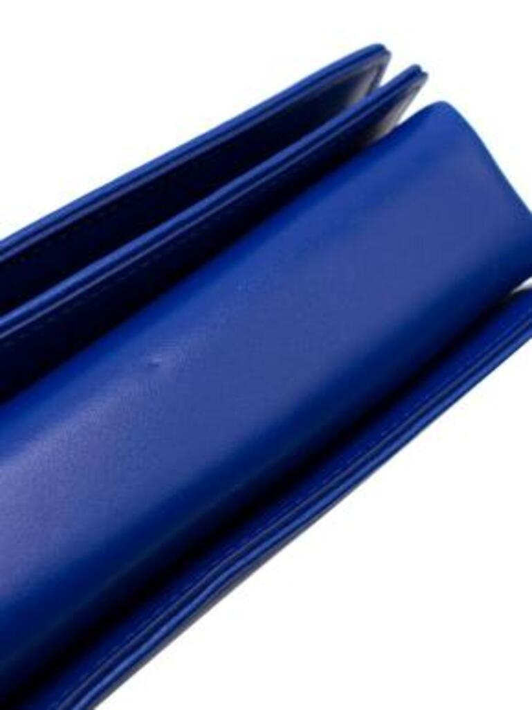 Royal Blue Viv Choc Shoulder Bag For Sale 4
