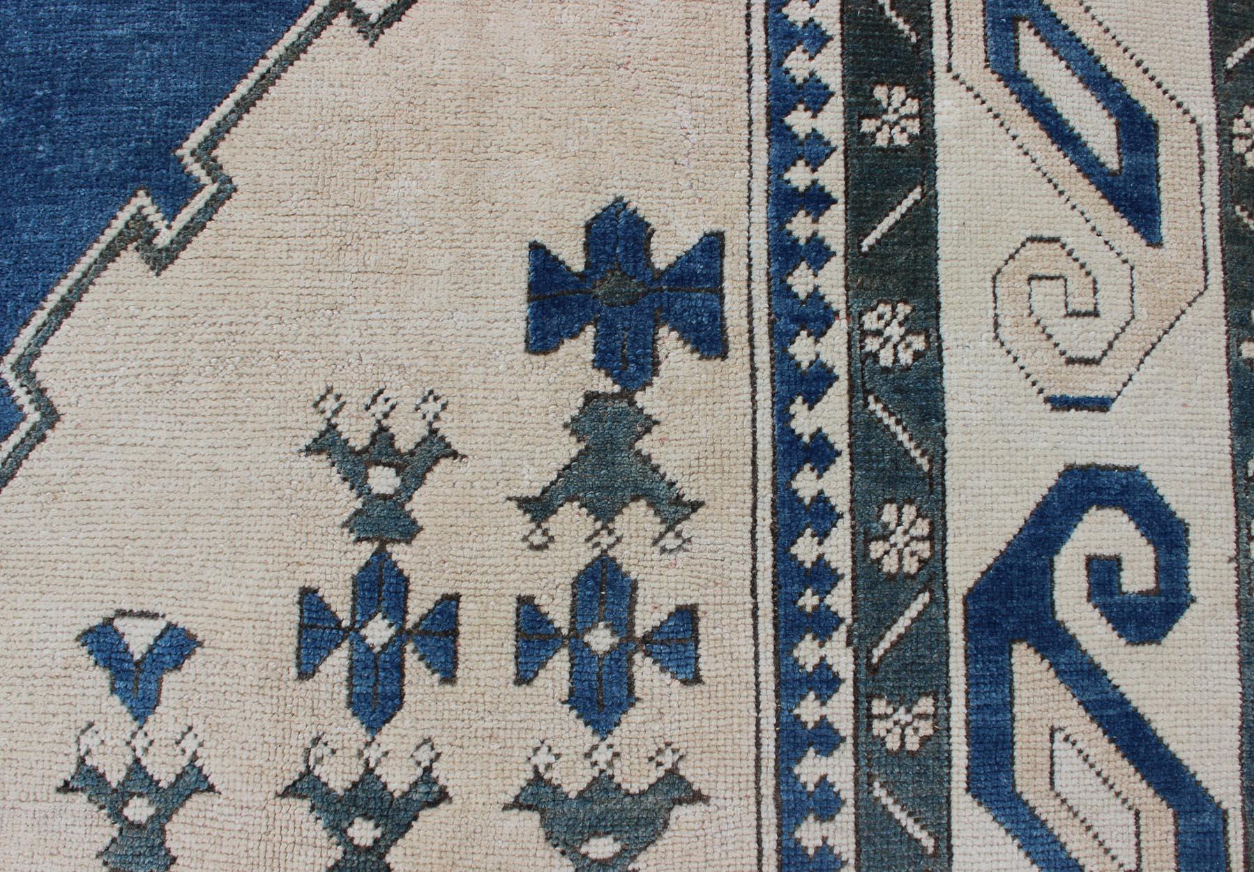 Royal Blue, White and Taupe Vintage Turkish Rug with Geometric Medallion In Good Condition For Sale In Atlanta, GA