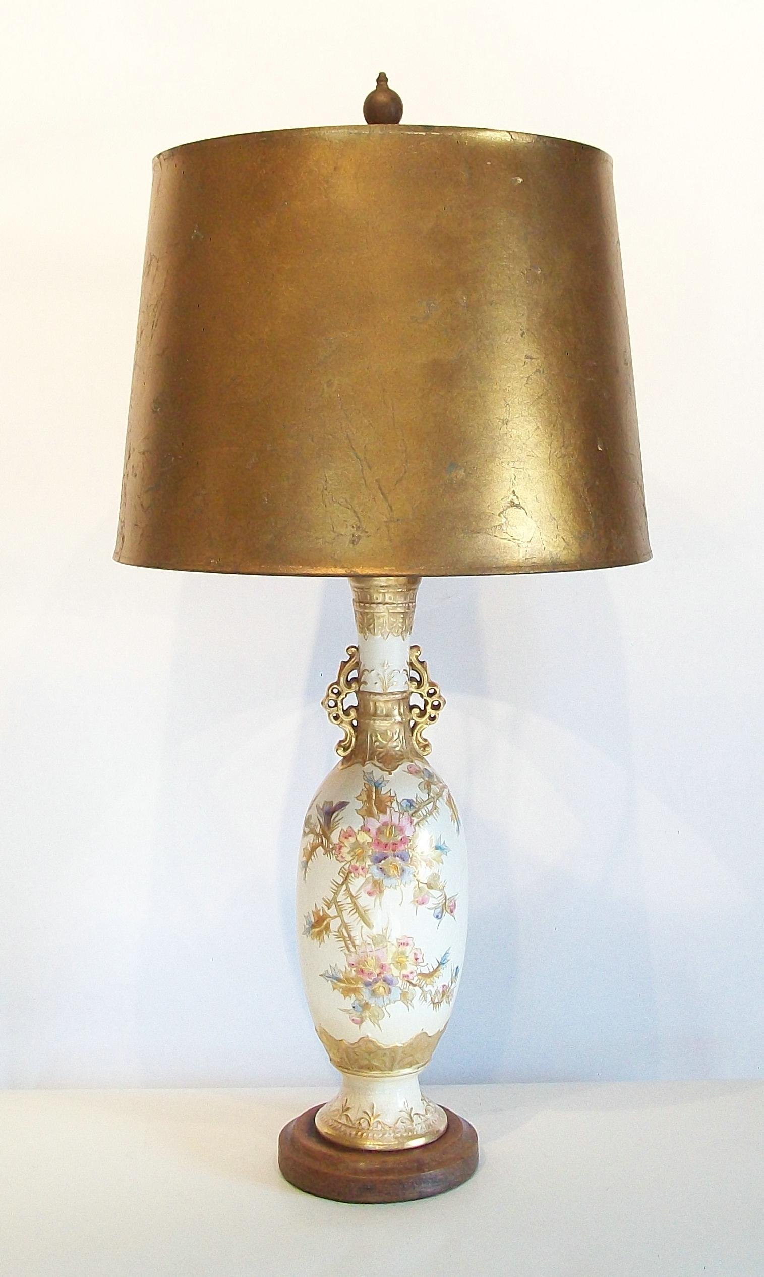 Royal Bonn - Franz Anton Mehlem, Hand Painted & Gilded Vase / Lamp, circa 1900 For Sale 5