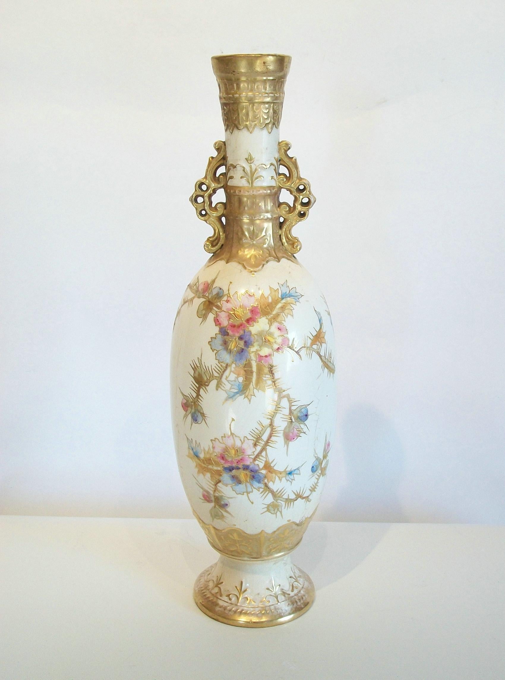 Allemand Vase / lampe ROYAL BONN - FRANZ ANTON MEHLEM - peint à la main et doré - vers 1900 en vente