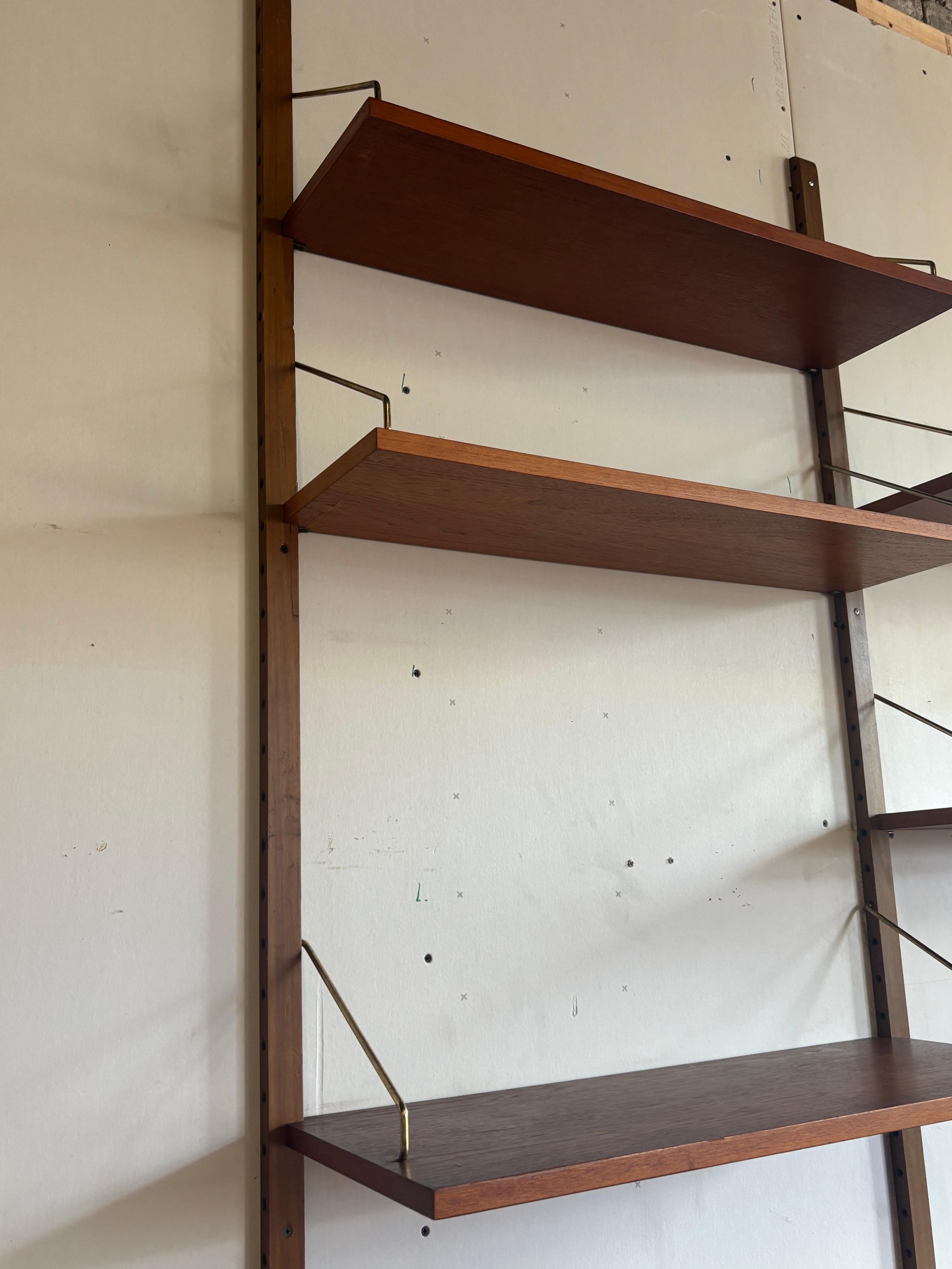 Cado Royal System 3 bay Unit.  Includes 3 cabinets and 8 shelves.  Unit comes with Four 78