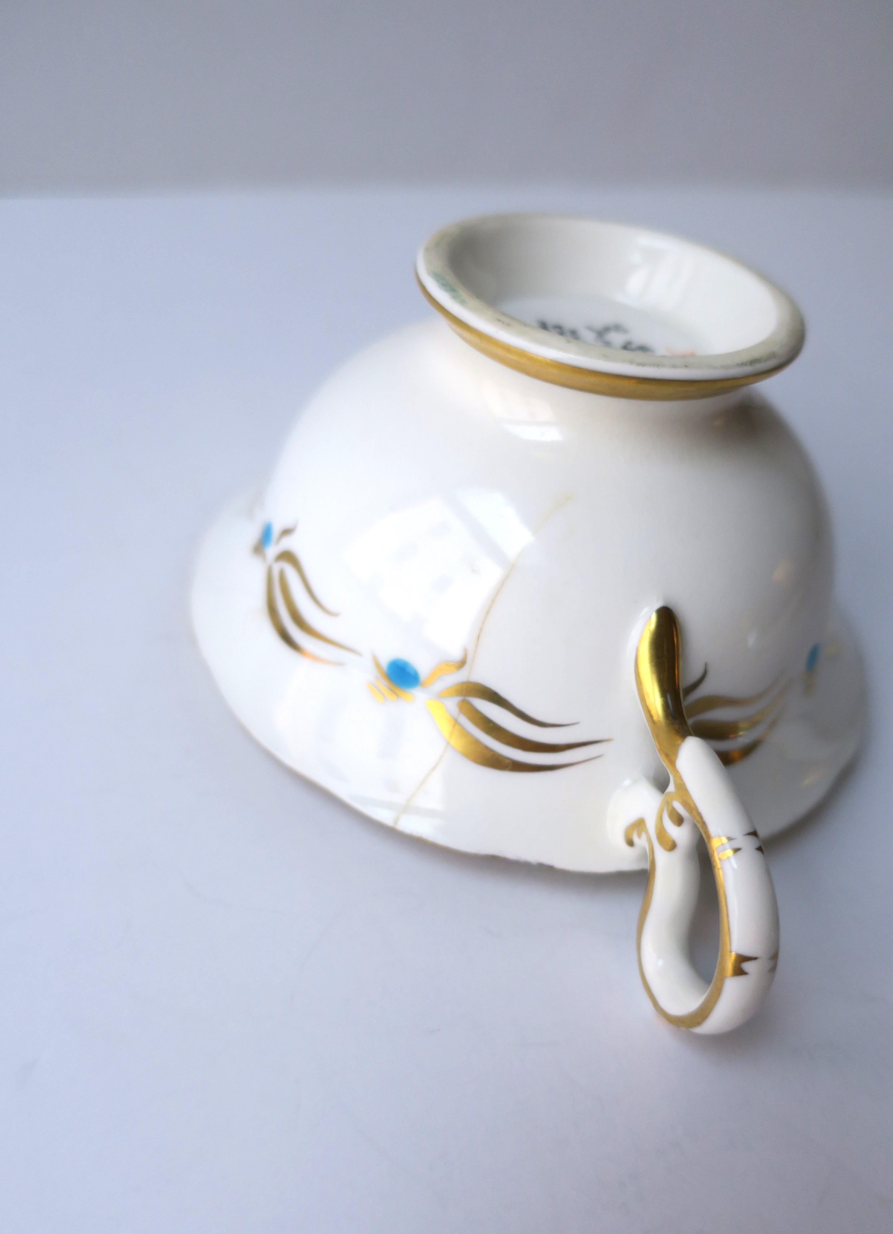 Royal Chelsea Porcelain Kaffee- oder Teetasse und Untertasse mit Vogelmotiv im Angebot 2