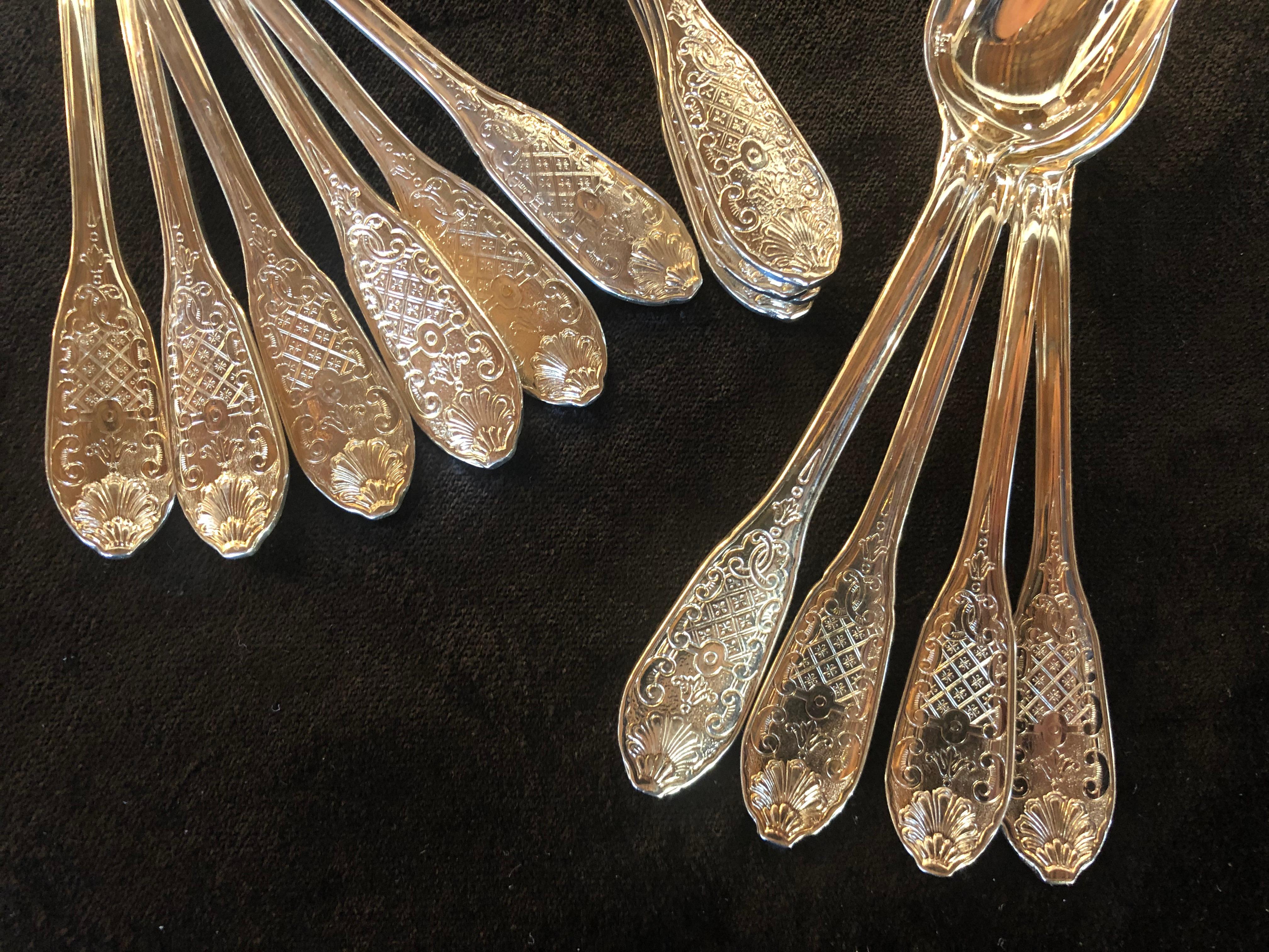 Royal Cisele by Christofle Flatware Service for Sixteen, Five Piece Place Set.  In Good Condition In Stamford, CT