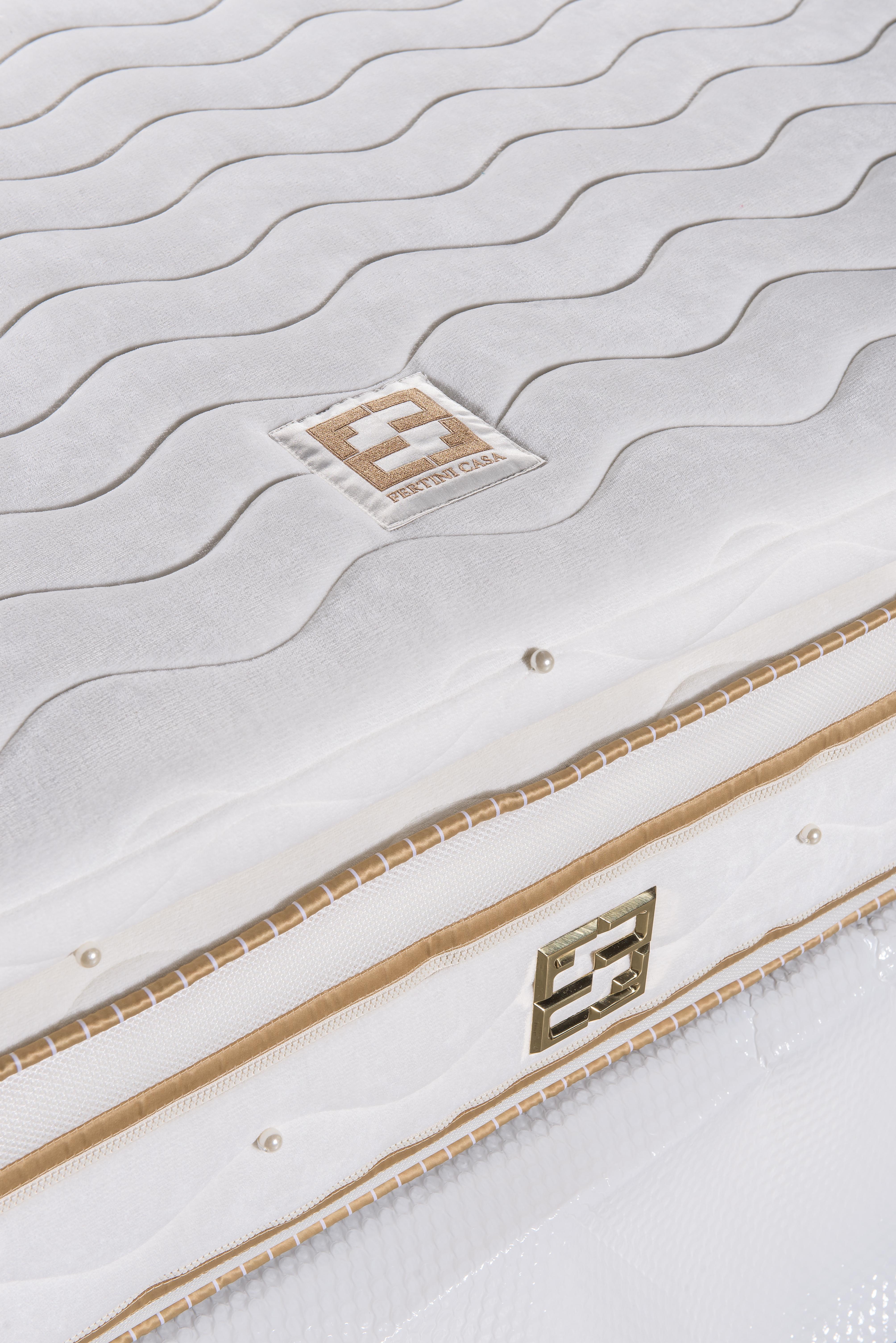 The royal comfort mattress is top of the range mattress. This luxurious mattress features latex, memory foam wrapped around a unique hourglass shaped pocket spring system – each geometrically advanced pocket spring provides seamless progressive