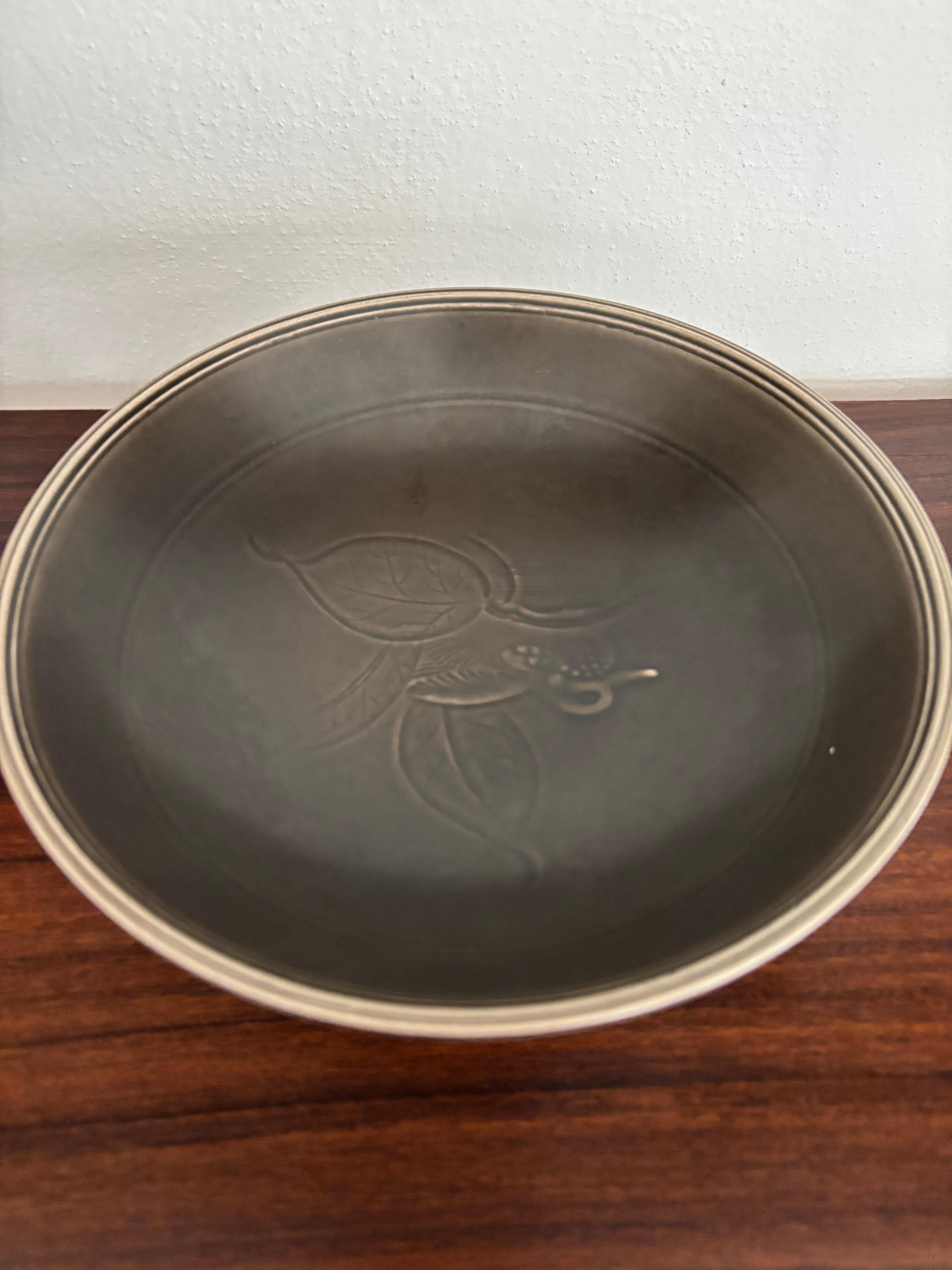 Set di vasi e ciotole in ceramica del Medioevo scandinavo Royal Copenaghen, anni '50 in vendita 2