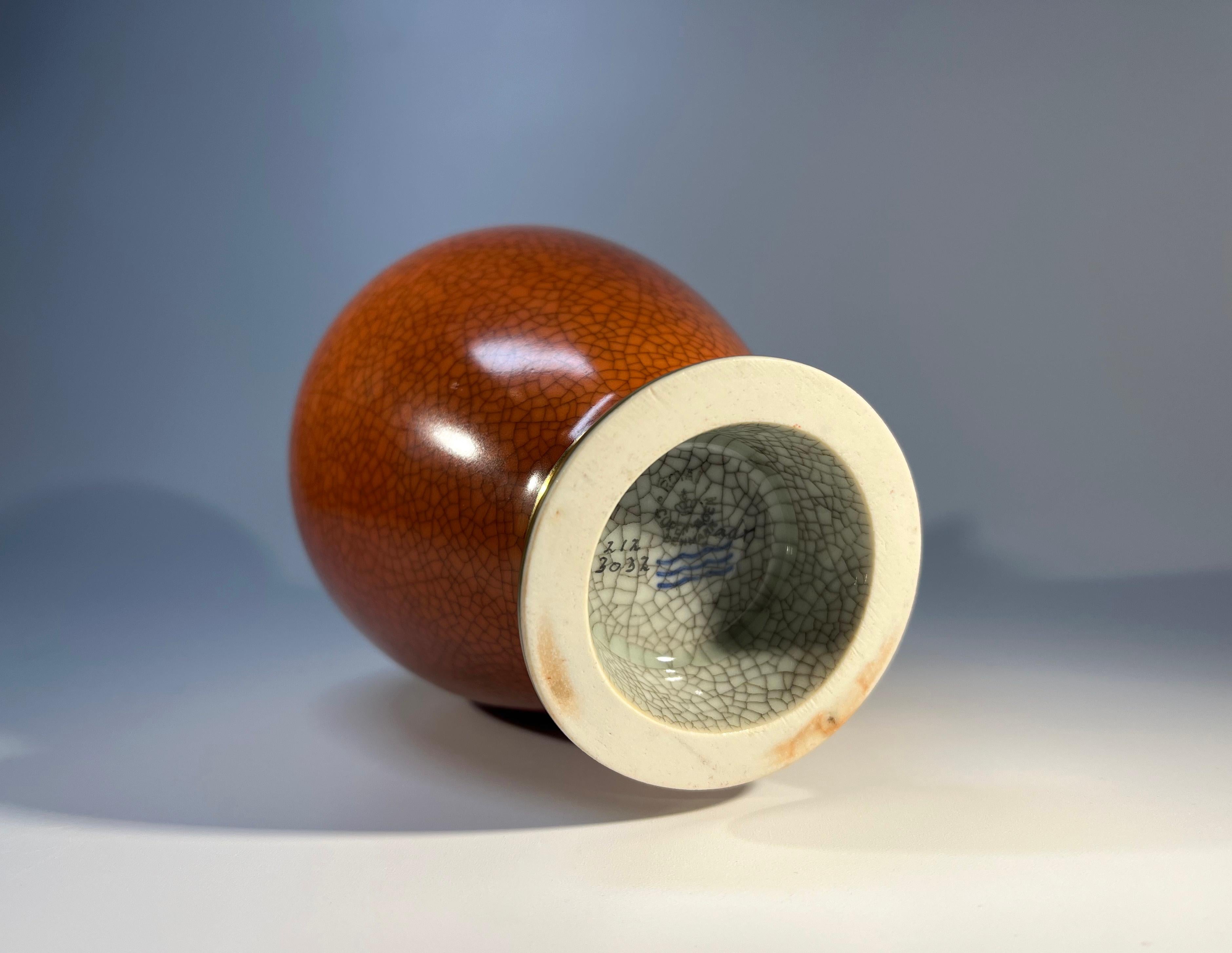 Royal Copenhagen 1959 Terrakotta Orange Crackle glasiert Vase vergoldeten Bands #3032 im Angebot 1