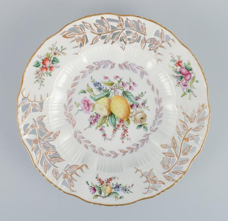 Danish Royal Copenhagen, a Set of Six Antique Dinner Plates with Reticulated Rim For Sale