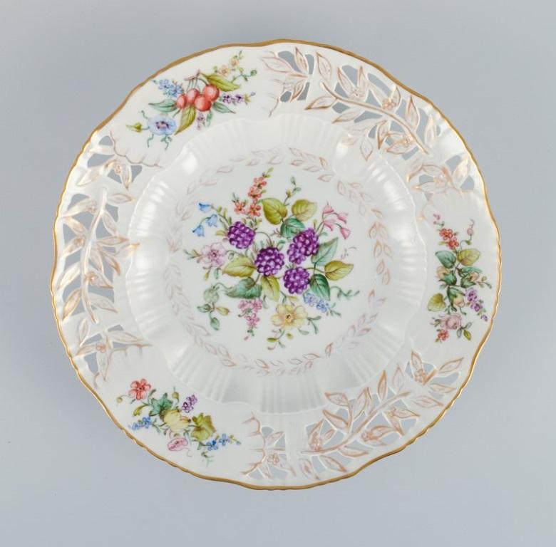 Porcelain Royal Copenhagen, a Set of Six Antique Dinner Plates with Reticulated Rim For Sale