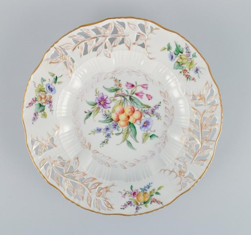 Royal Copenhagen, a Set of Six Antique Dinner Plates with Reticulated Rim For Sale 1