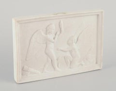 Royal Copenhagen. Amor et Hymen tournent le fil de la vie.  Biscuit relief après