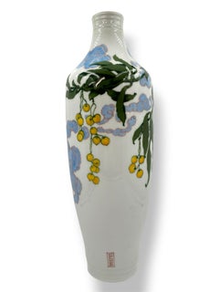 Royal Copenhagen Jugendstil-Porzellanvase mit Obst- und Blättermotiv