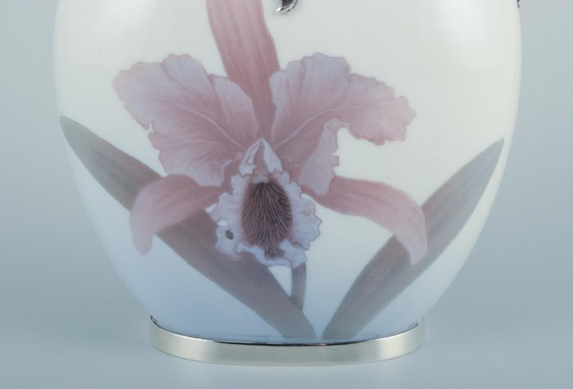 Royal Copenhagen, vaso Art Nouveau in porcellana con intarsi in argento sterling in vendita 1