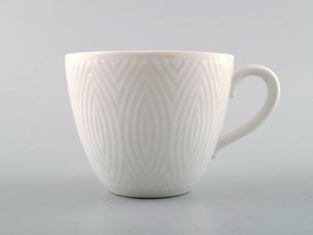 Royal Copenhagen Axel Salto service, White.
Coffee cup with saucer. 4 sets in stock.
The saucer measures: 14.5 cm. The cup measures: 10.5 x 6.5 cm.
In good condition. 1st sorting.