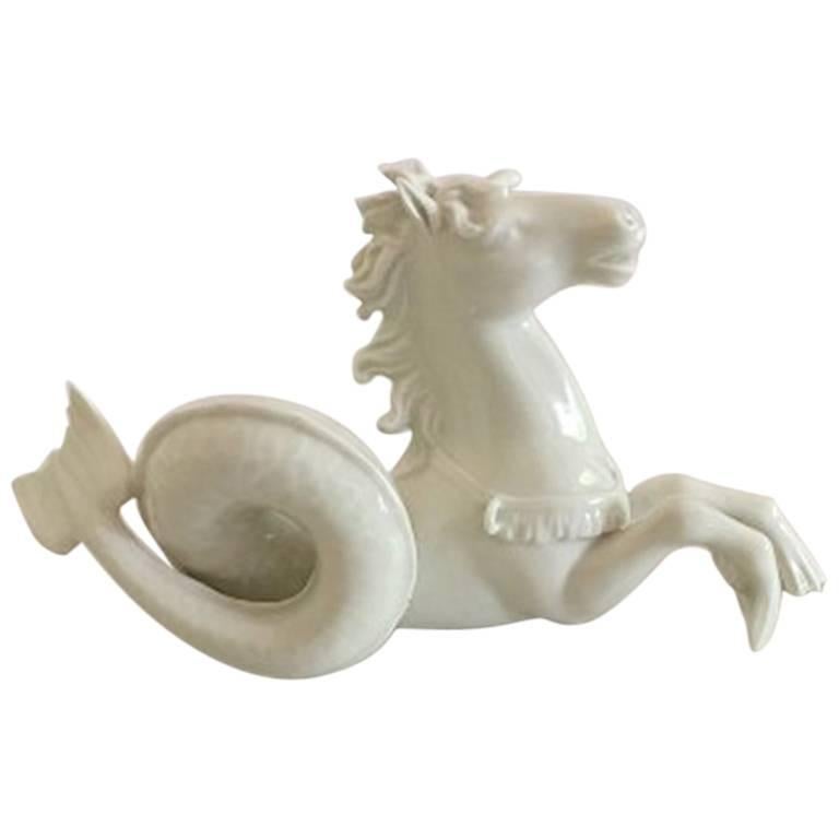 Figurine de table décorative en forme de chevalet Blanc de Chine de Royal Copenhagen en vente