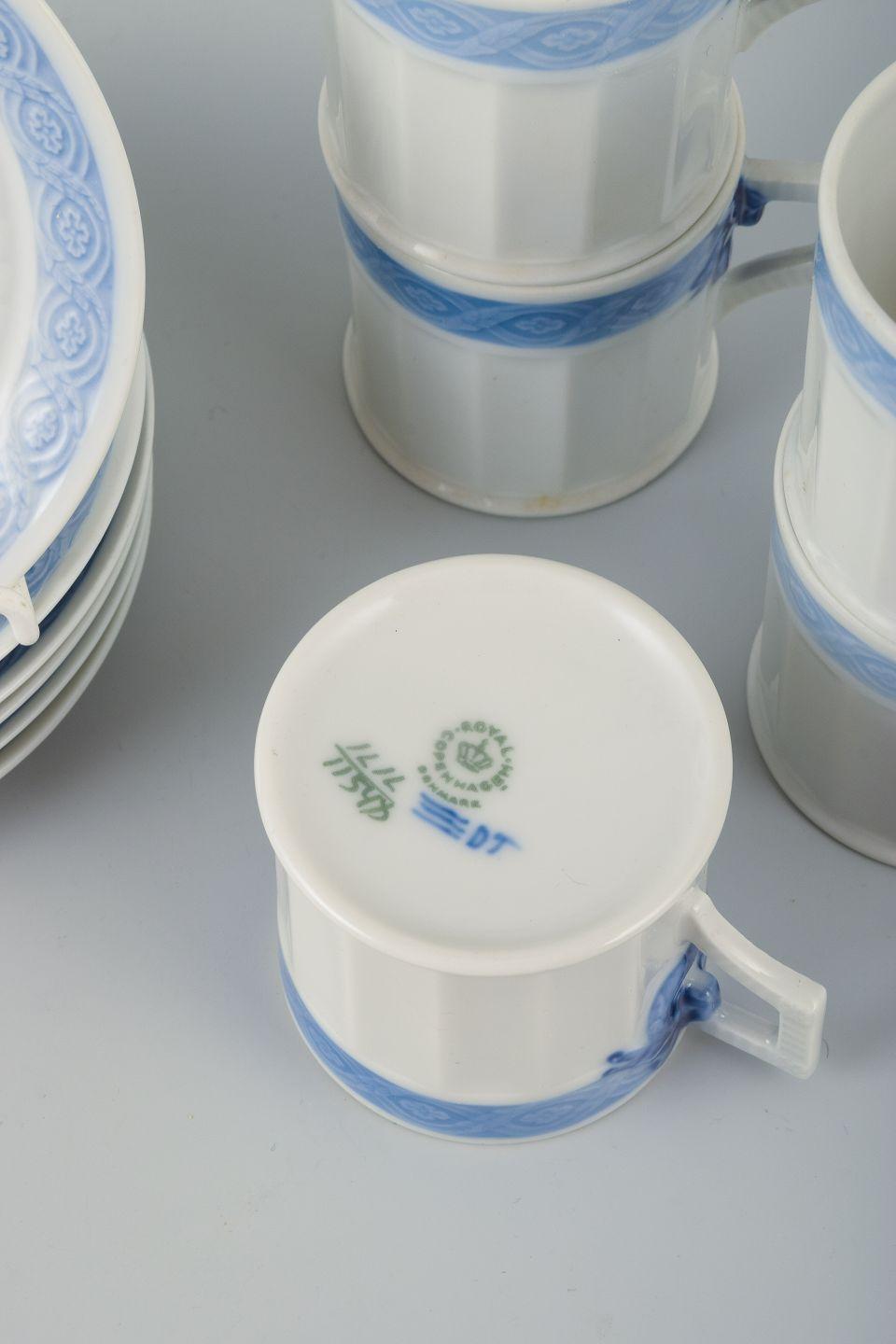 Glazed Royal Copenhagen Blue Fan, six coffee cups with matching saucers. Circa 1970s. For Sale