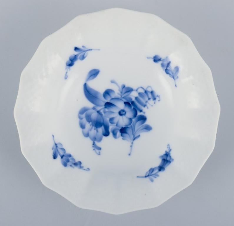 Royal Copenhagen Blaue Blume eckig und geflochten, Satz von zwei kleinen Schalen.  (Mitte des 20. Jahrhunderts) im Angebot
