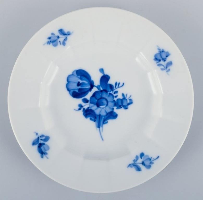 Royal Copenhagen Blue Flower Angular, ein Satz von vier Tellern.
Modell: 617.
Aus den Jahren 1991-1995.
Markiert.
Erste Fabrikqualität.
In perfektem Zustand.
Abmessungen: Durchmesser 17,6 cm.