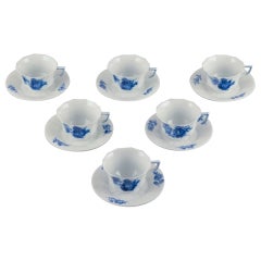 Royal Copenhagen Angulaire à fleurs bleues Ensemble de six tasses à café avec soucoupes