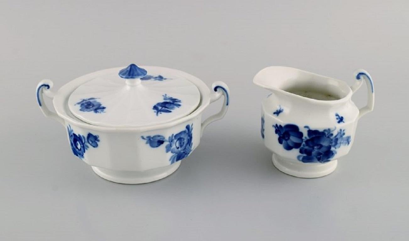 Royal Copenhagen Blue Flower Angular sugar bowl and creamer.
The sugar bowl measures: 17 x 9 cm.
The creamer measures: 11.5 x 8 cm.
In excellent condition.
Stamped.
2nd factory quality.