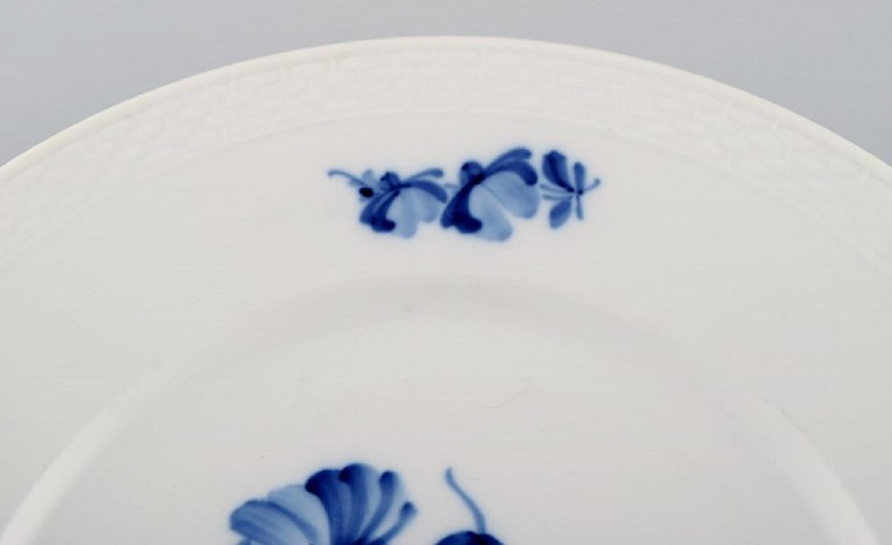 Hand-Painted Royal Copenhagen Blue Flower Braided Dish, Dated 1962 For Sale