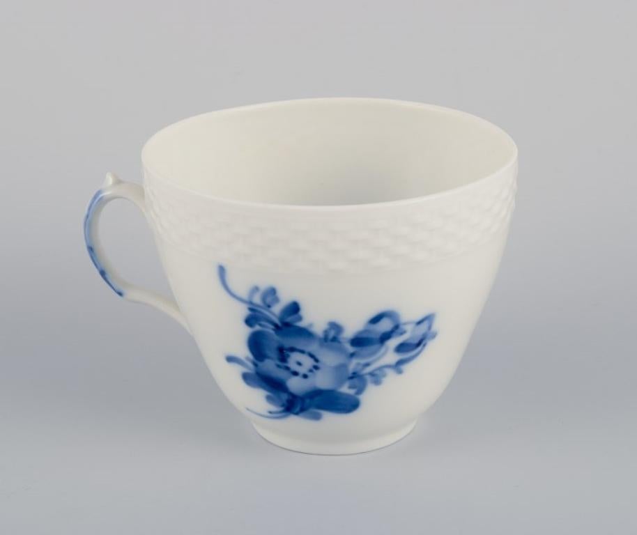 Hand-Painted Royal Copenhagen, Blue Flower Braided. Four coffee cups and saucers in porcelain For Sale